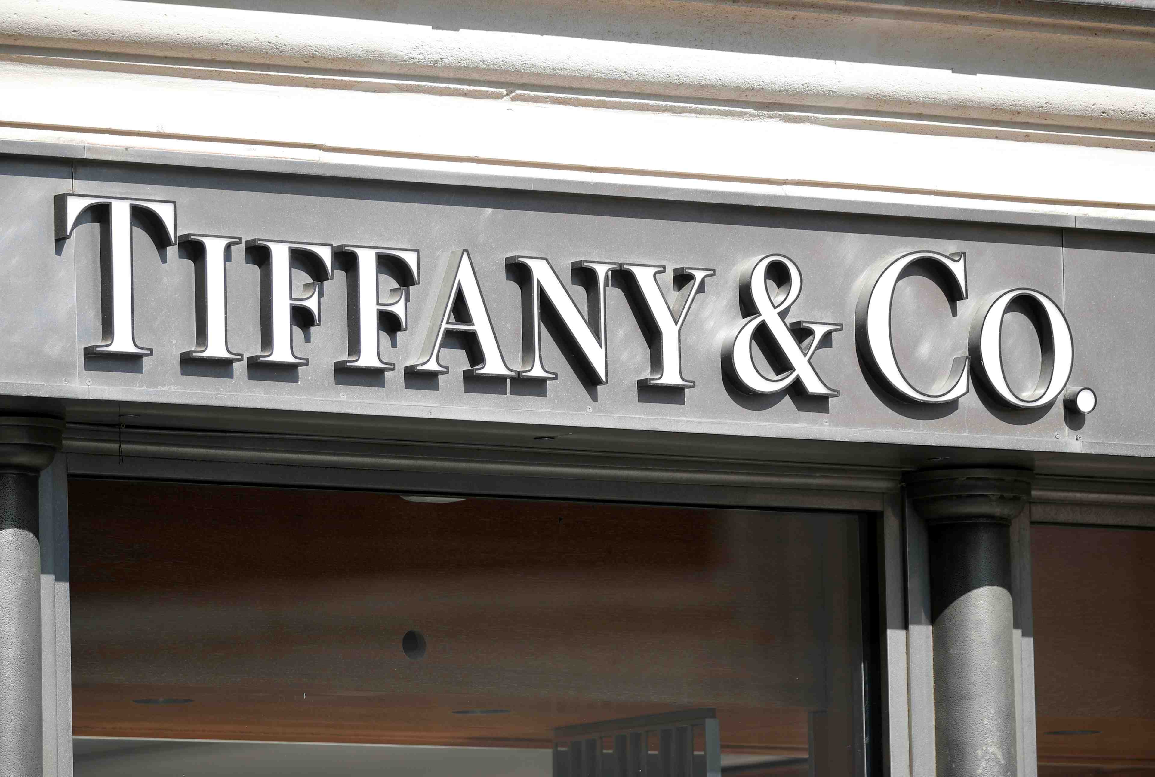 La ce a approuve le projet de mariage entre tiffany et lvmh