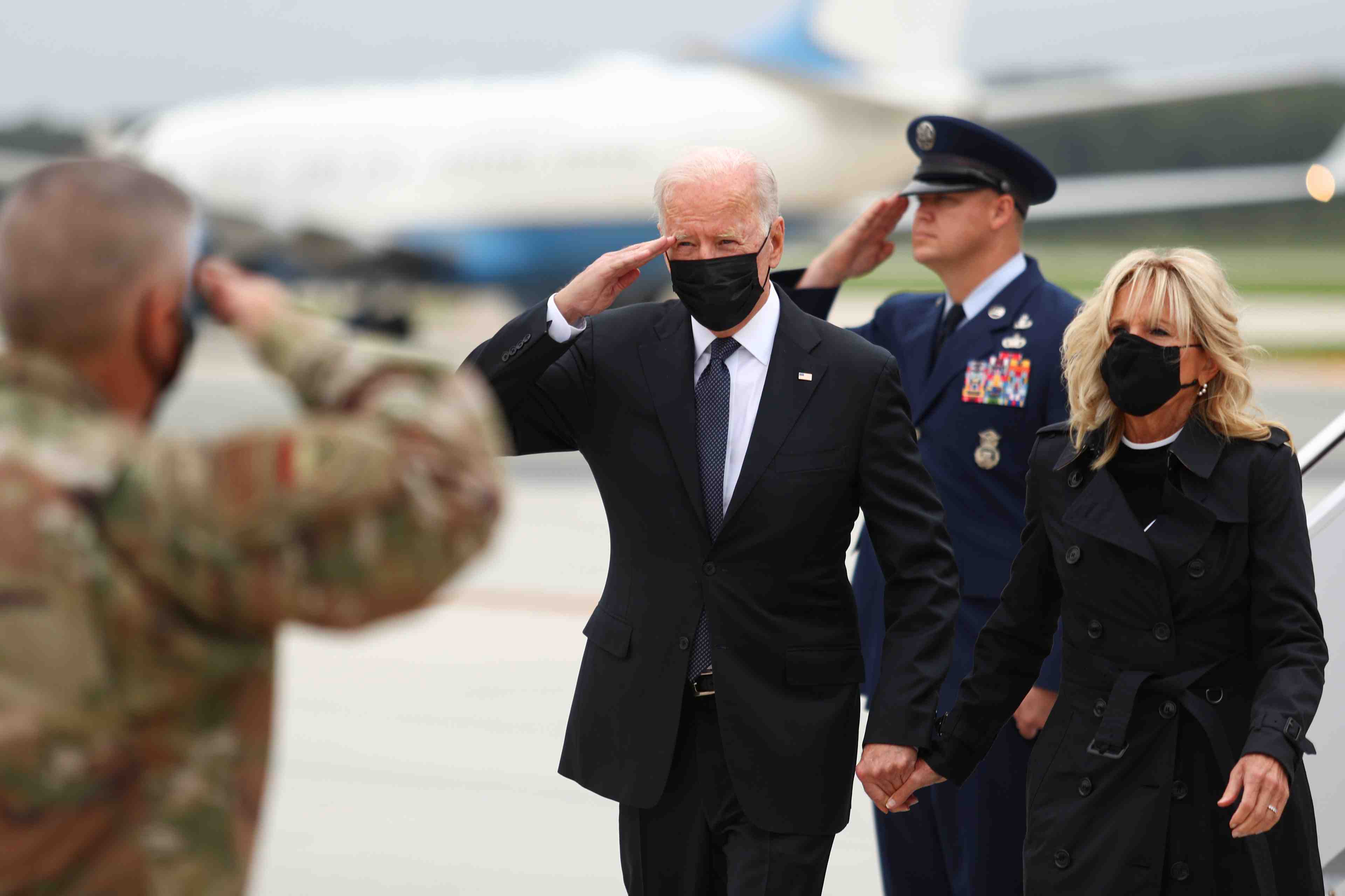 Joe biden rend hommage aux soldats americains tues en afghanistan