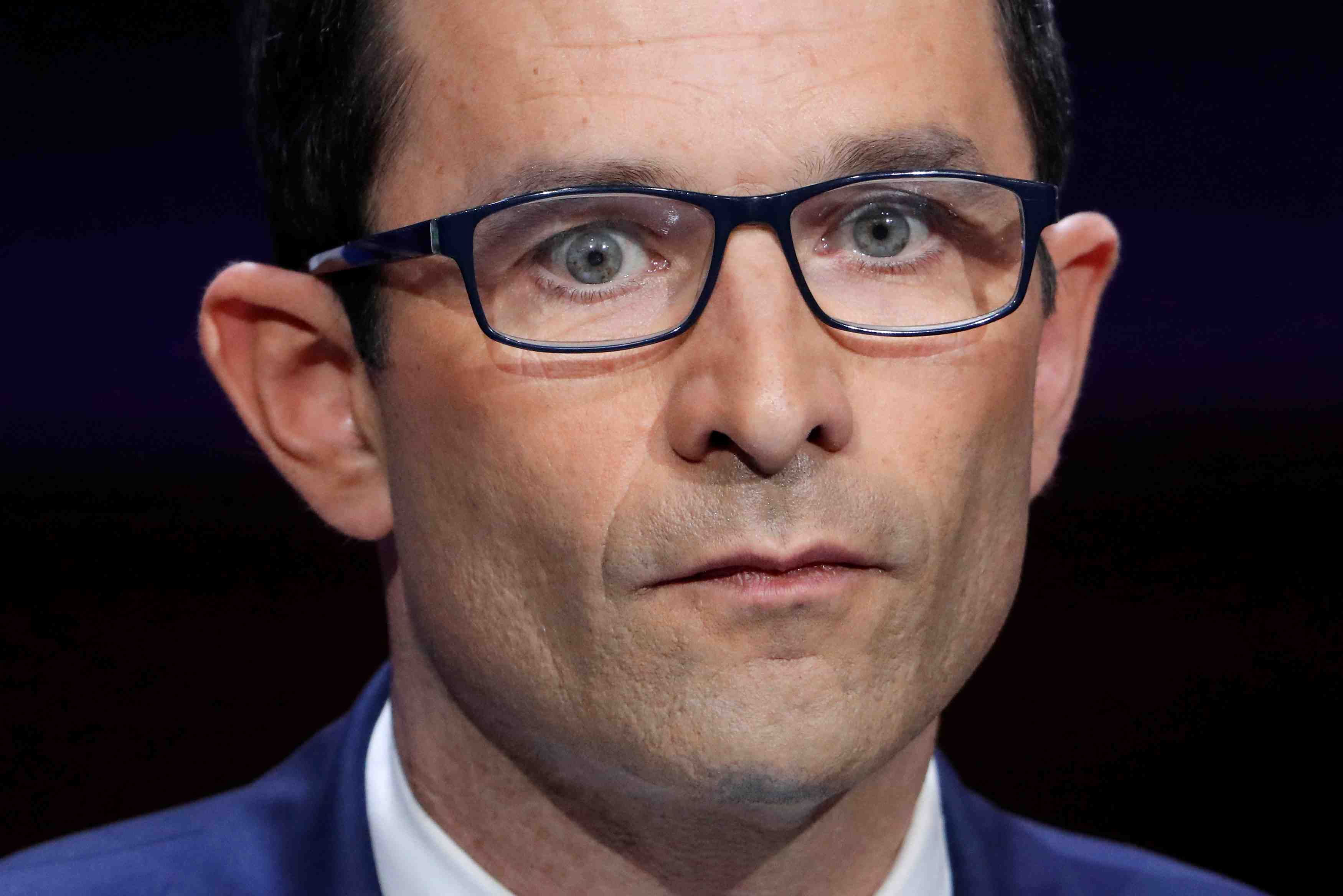 Fillon n'est victime d'aucune machination, estime hamon