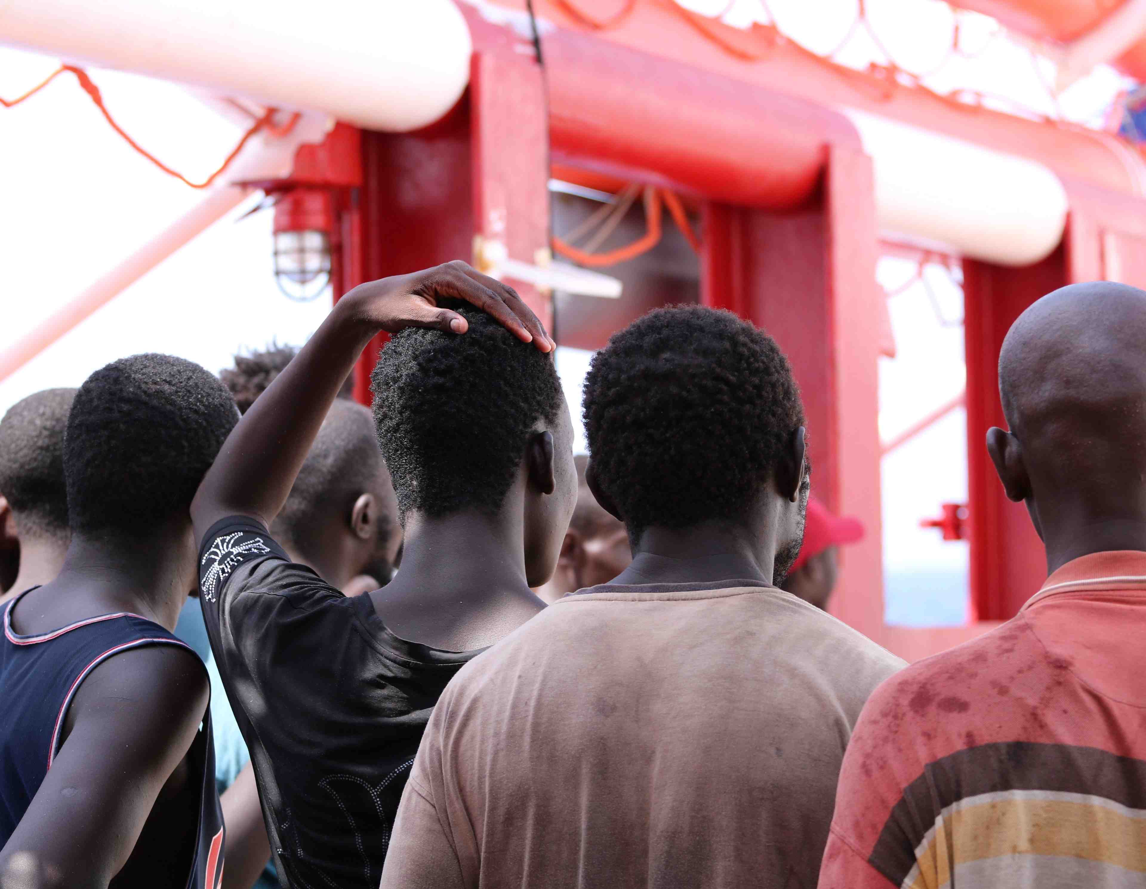 Migrants: les 356 passagers de l'ocean viking vont debarquer a malte en vertu d'un accord europeen