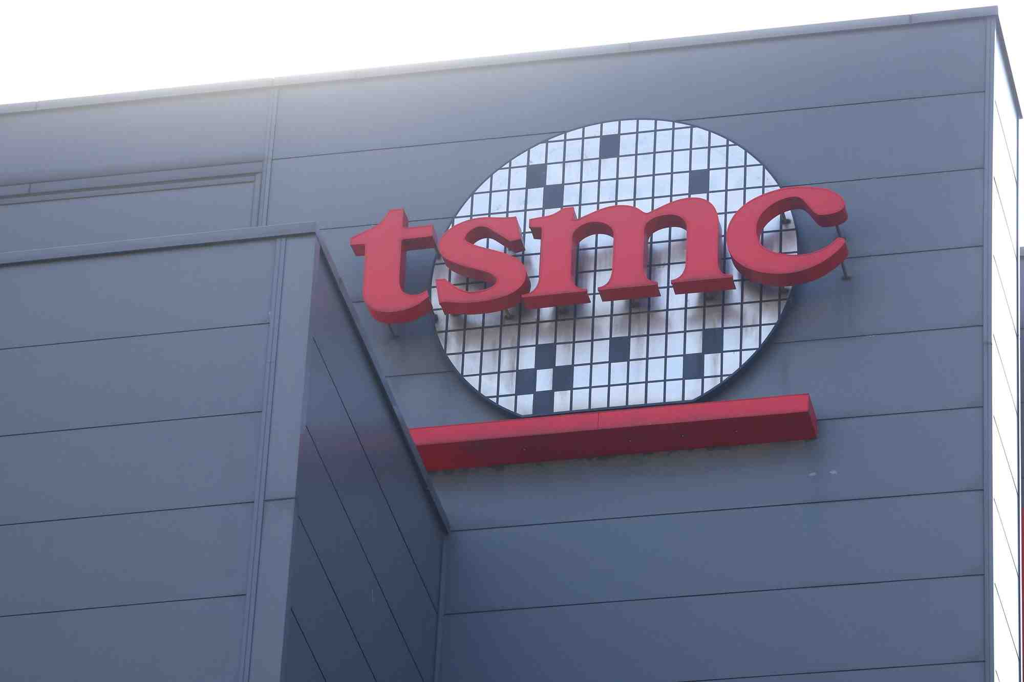 Tsmc pret a accroitre ses capacites alors que la penurie de puces se poursuit