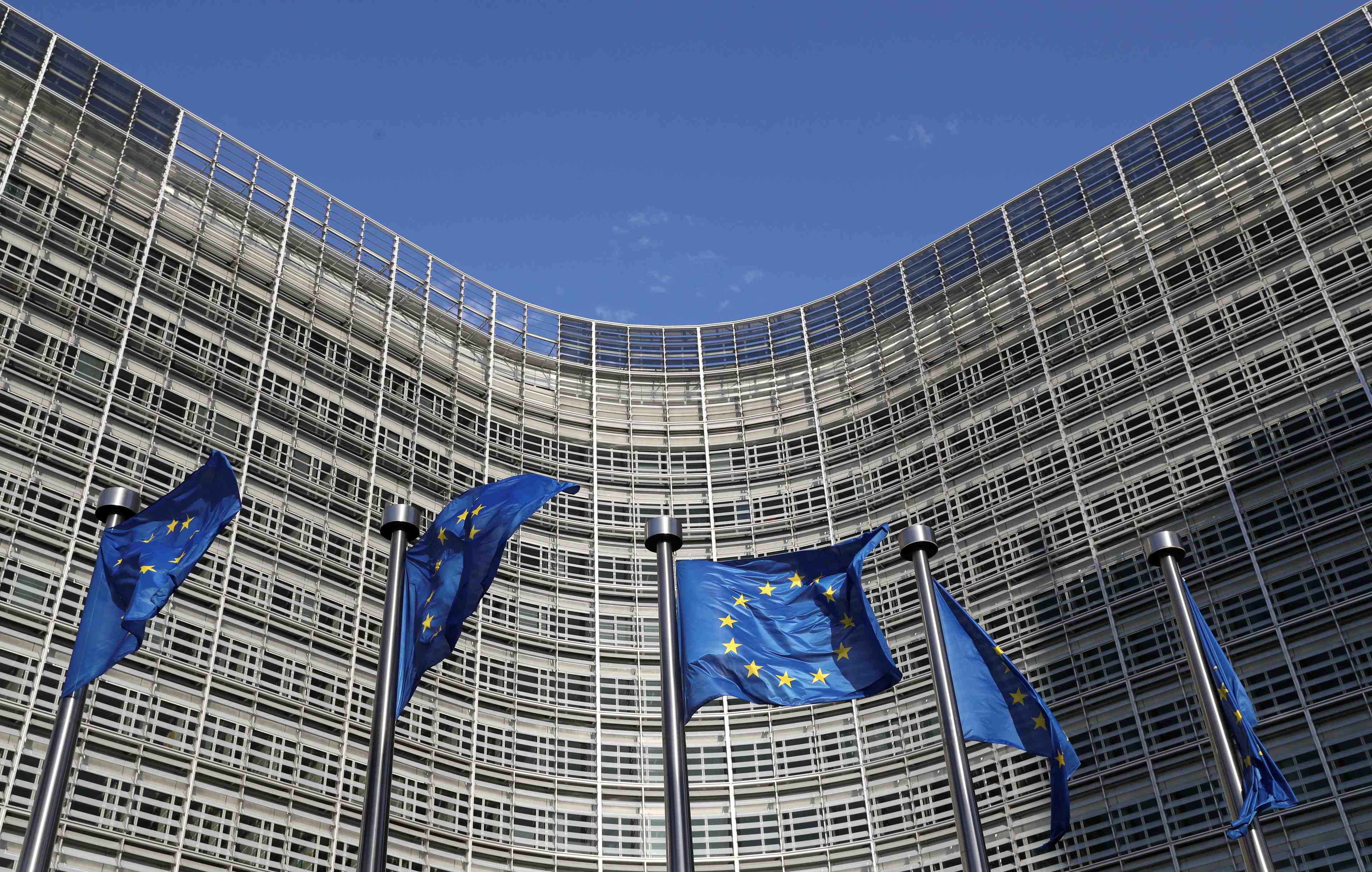 L'ue evoque une "amelioration considerable" du budget italien