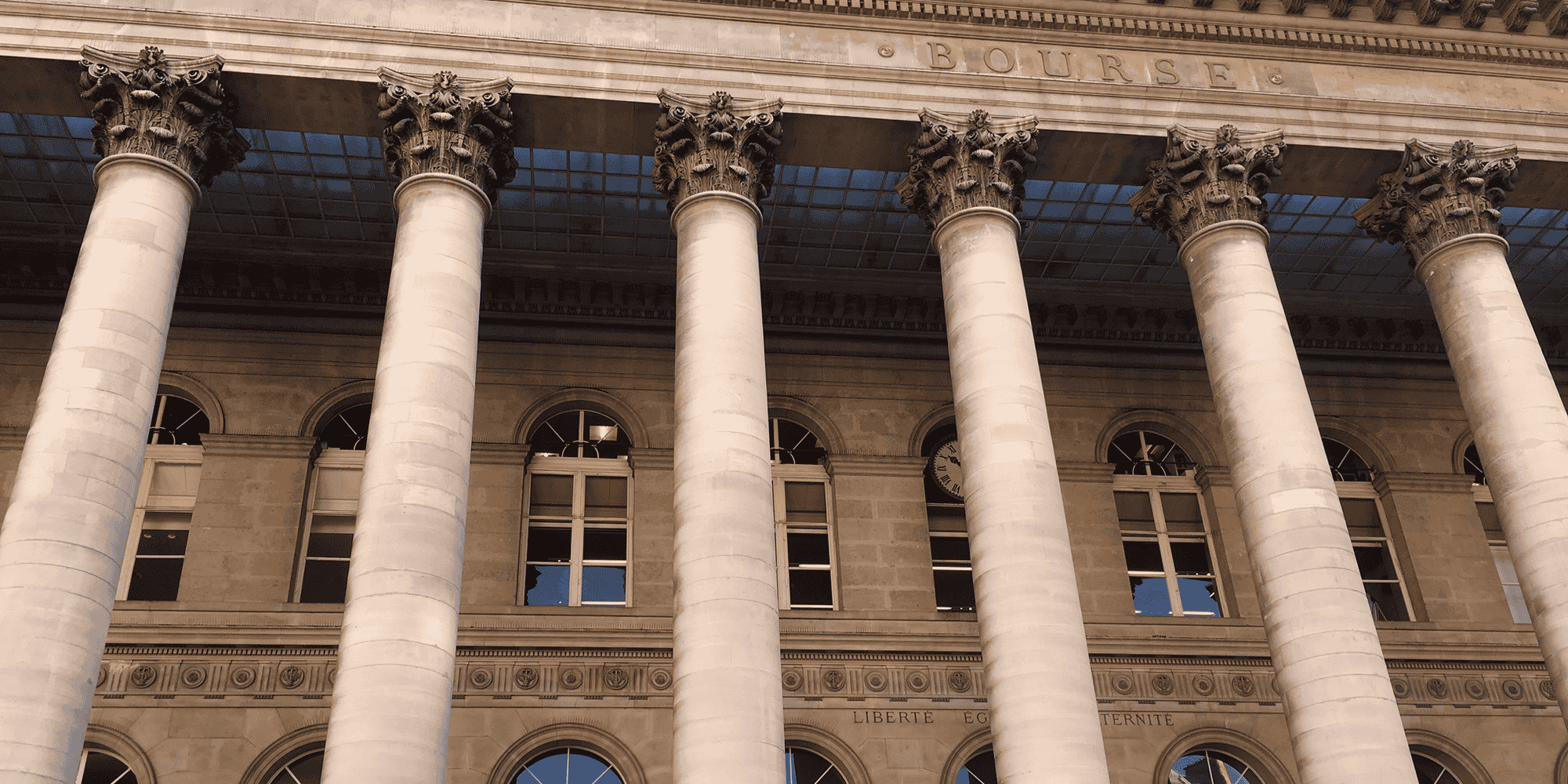 L'indice vedette CAC 40 gagnait 35,18 points à 8.028,05 points vers 09h30 ce lundi.