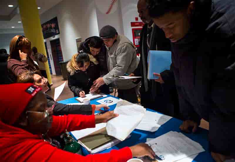 Nouvelle baisse des inscriptions au chômage aux Etats-Unis
