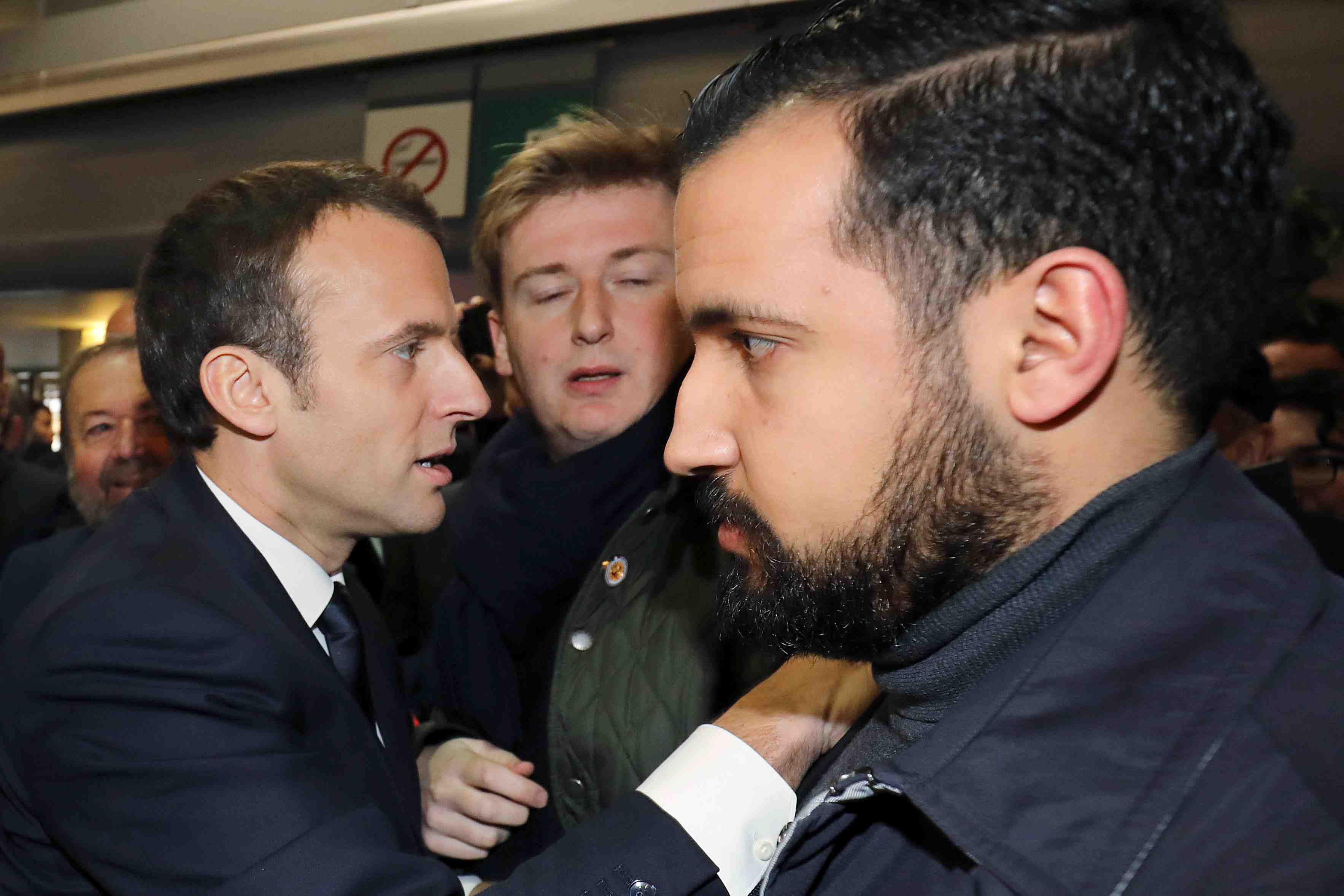 Benalla: le pouvoir accuse des subalternes, l'opposition cible macron