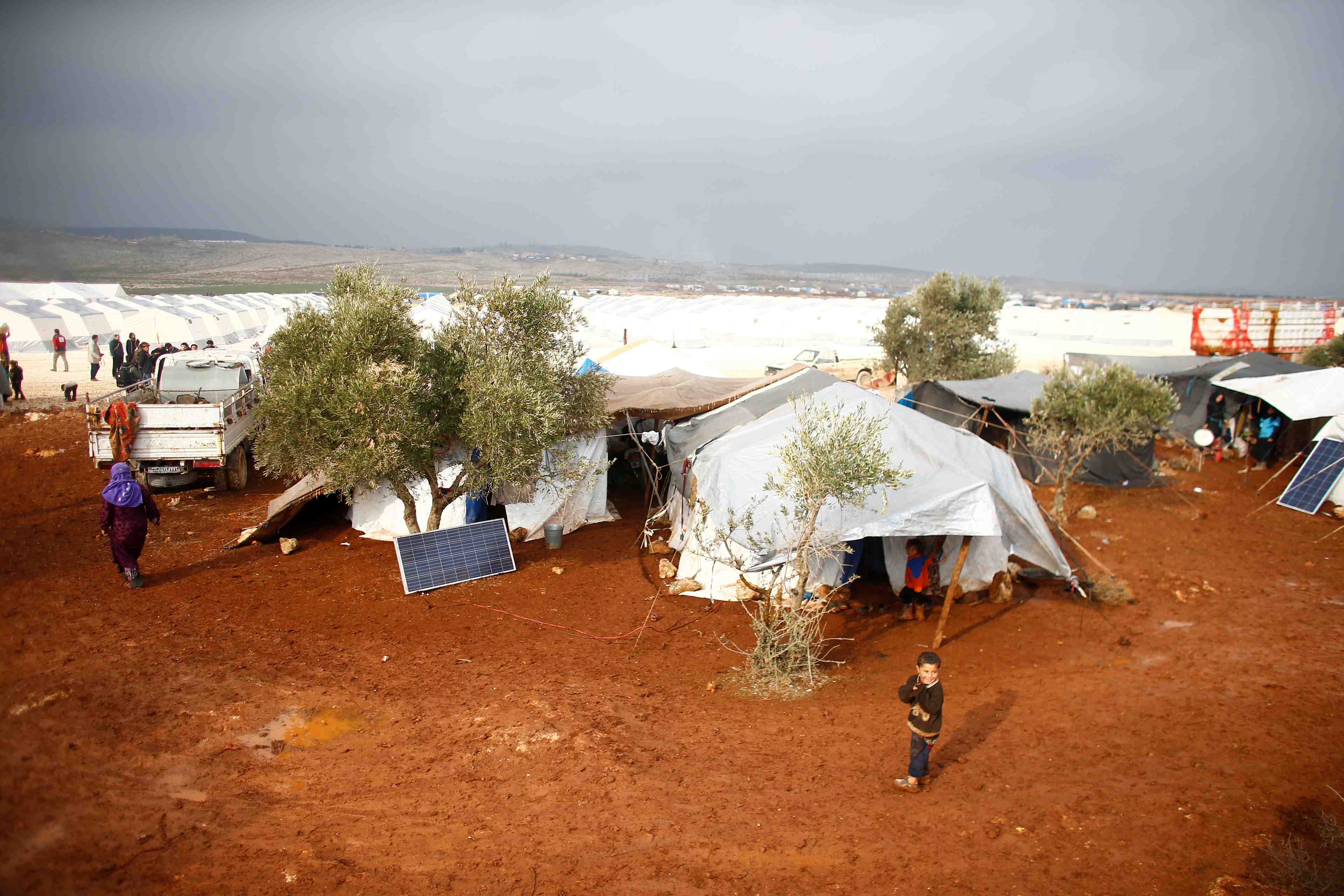 La france envisage de rapatrier des enfants retenus en syrie