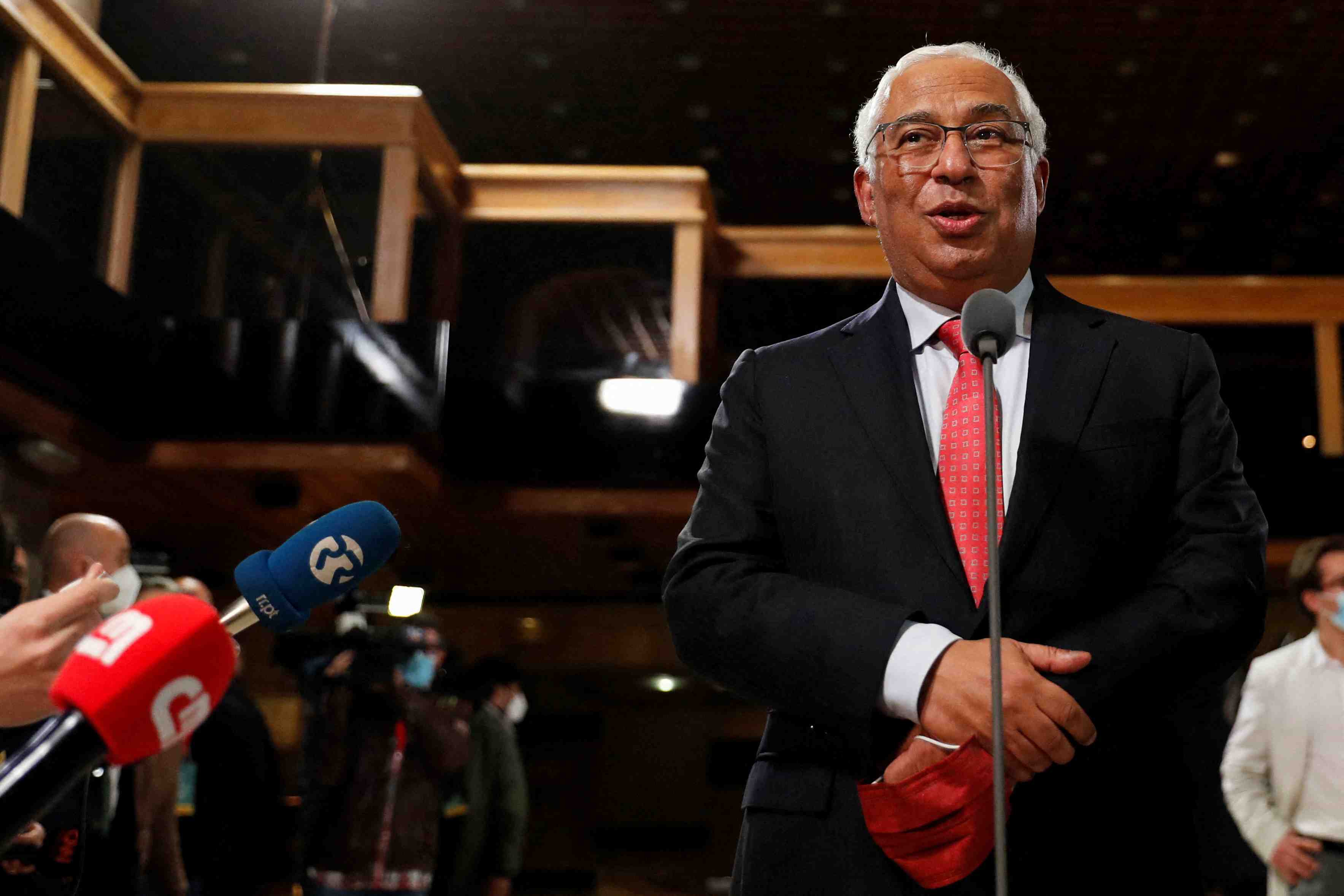 Le parti socialiste donne vainqueur des legislatives au portugal