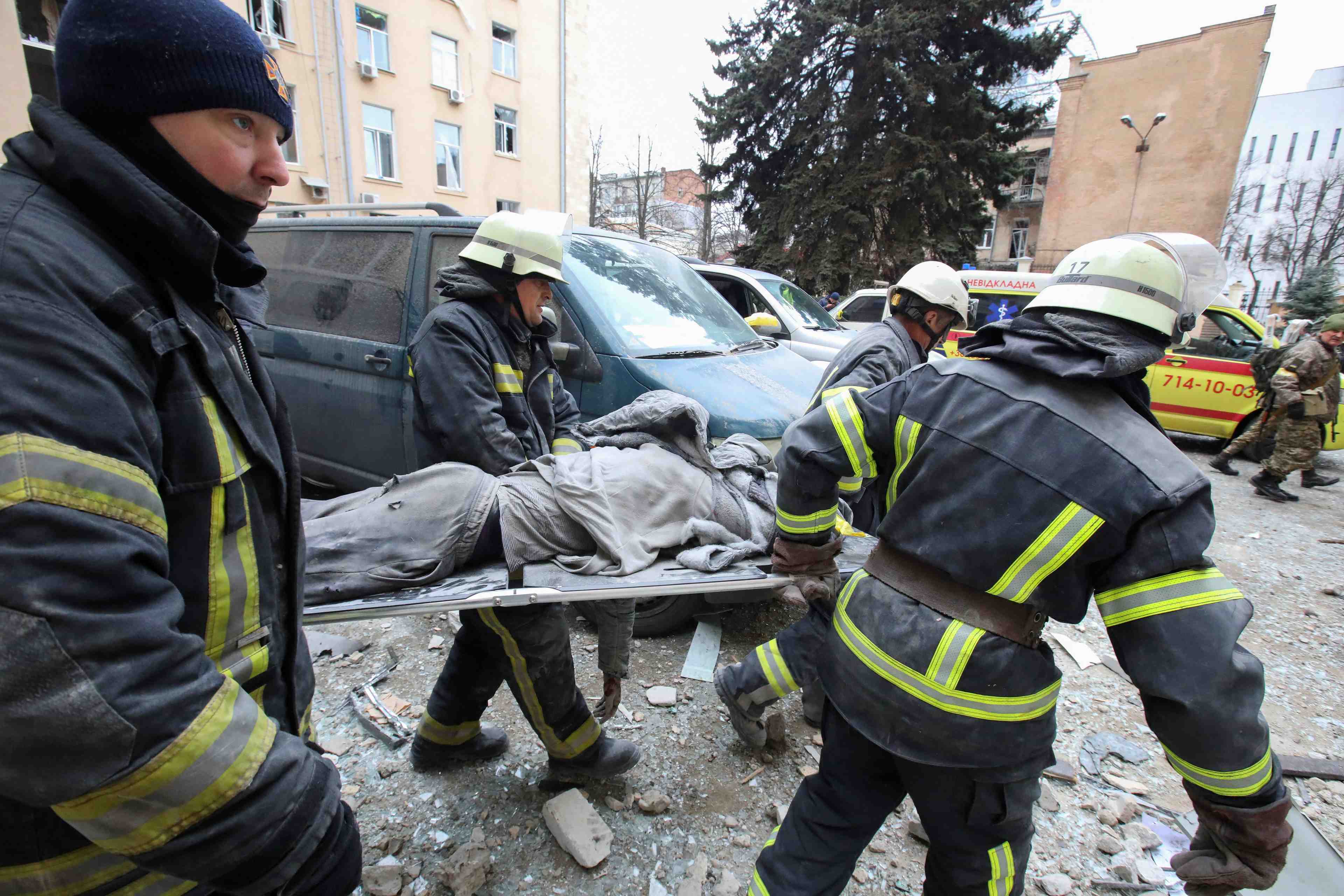 Ukraine: au moins 21 morts dans des bombardements a kharkiv