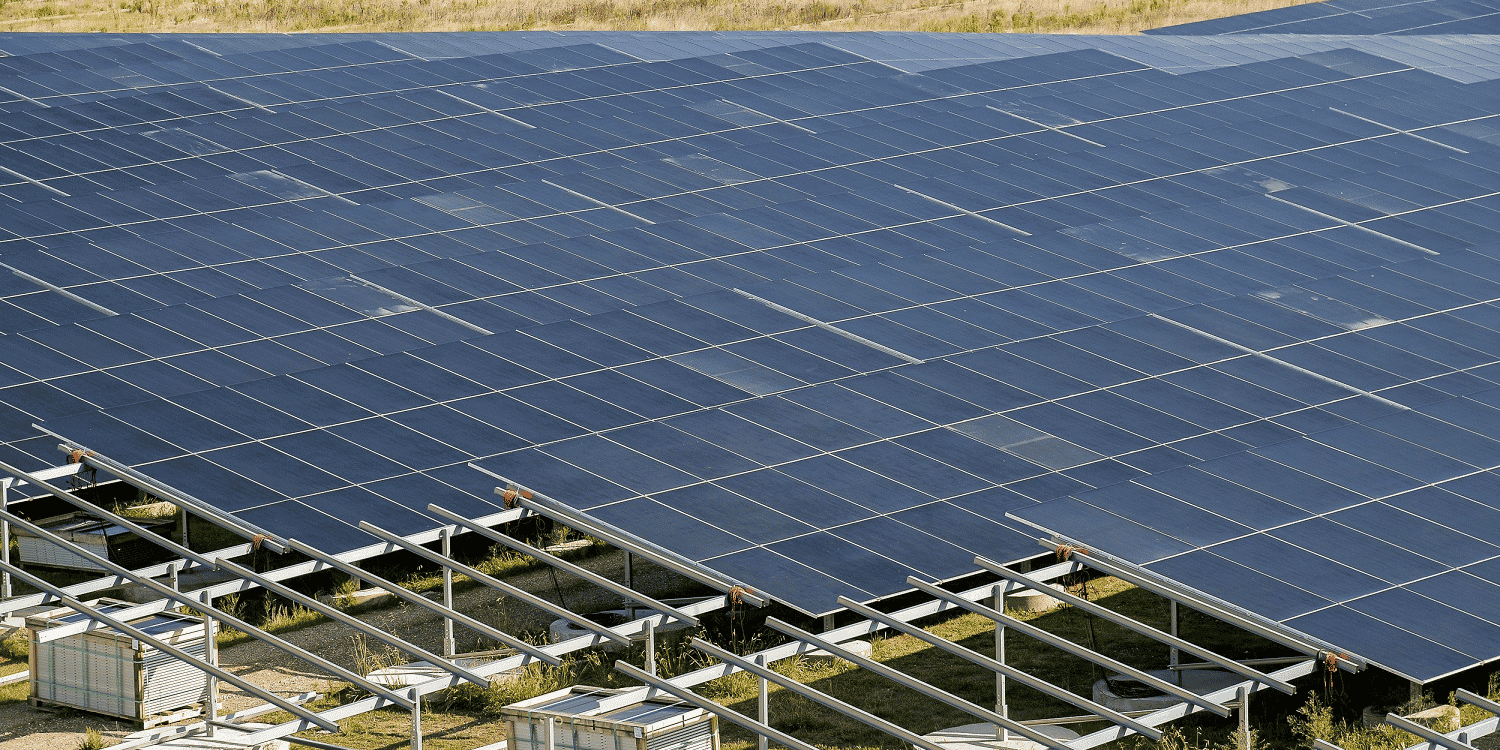 Centrale solaire Labarde pose