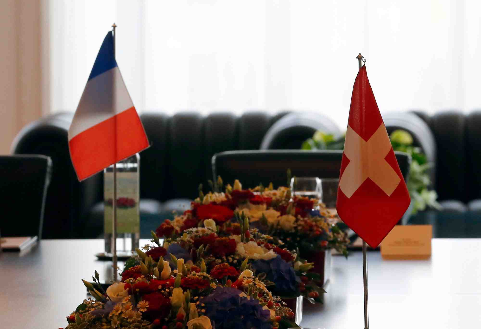 drapeau suisse, drapeau français, Suisse, France