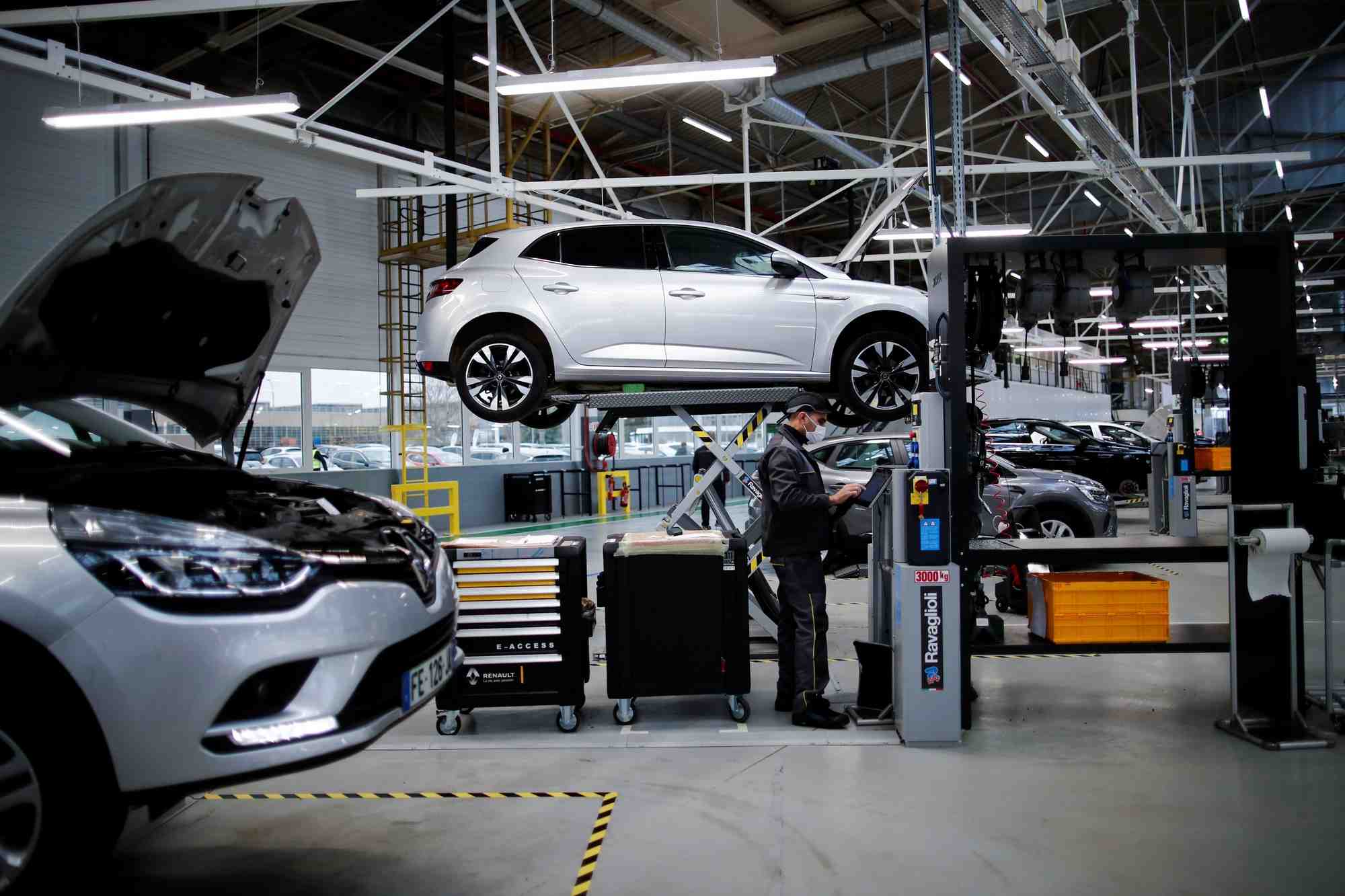 Renault a connu une forte progression en octobre et talonne Stellantis.
