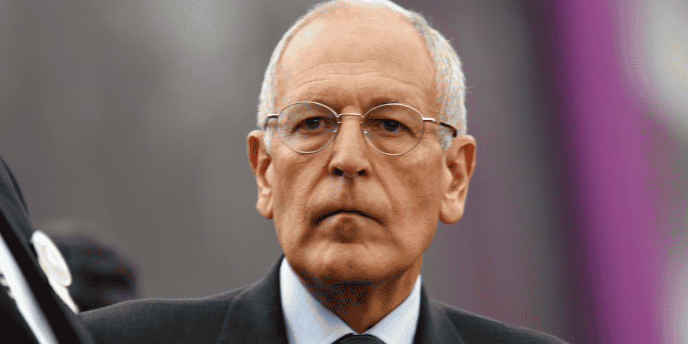 Patron à poigne, Patrick Le Lay avait dirigé la première chaîne pendant deux décennies, de 1988 à 2008, dans la foulée de la privatisation de l'ancienne première chaîne publique au profit du groupe Bouygues.