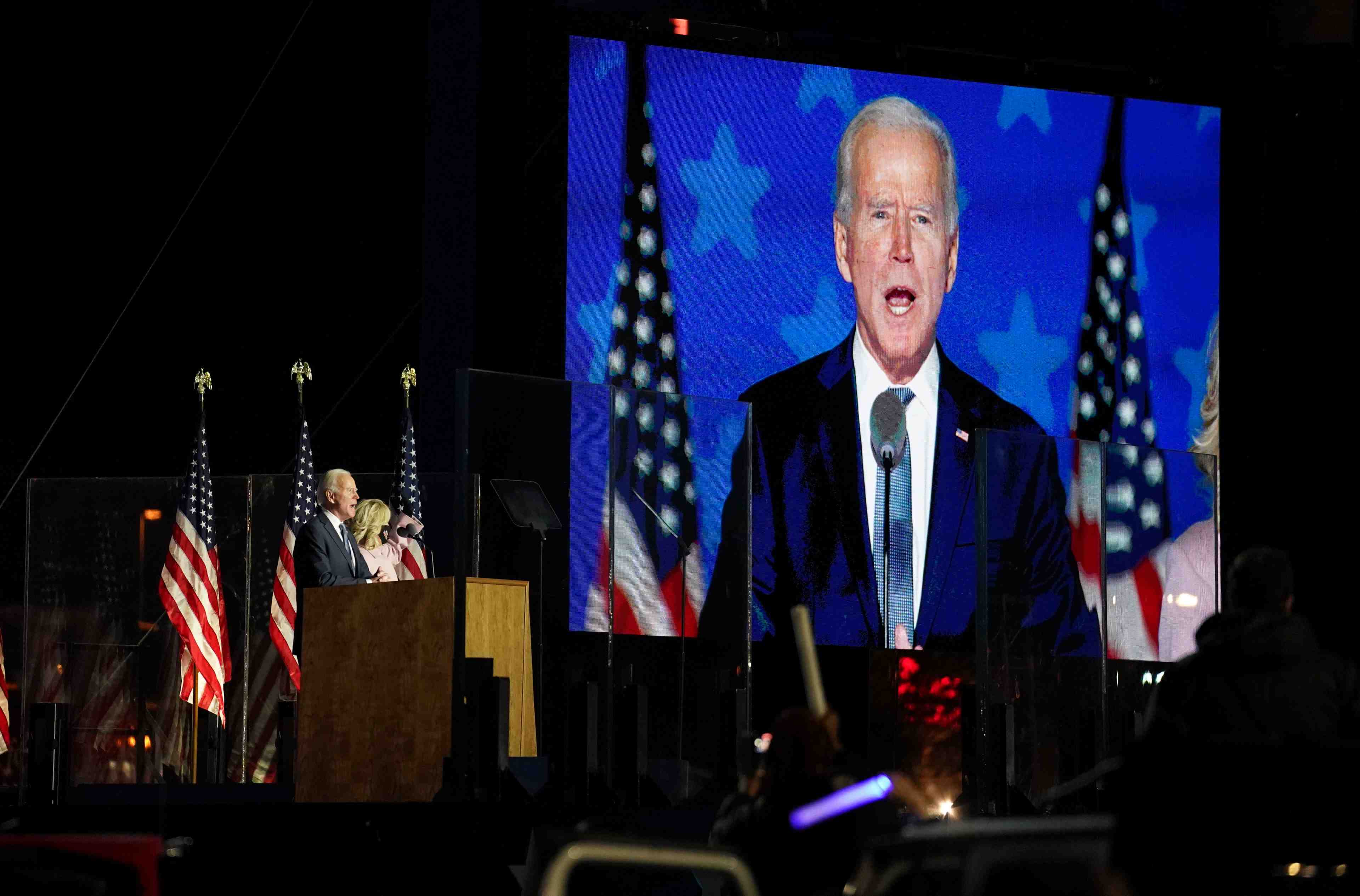 Joe biden se dit optimiste, appelle a la patience