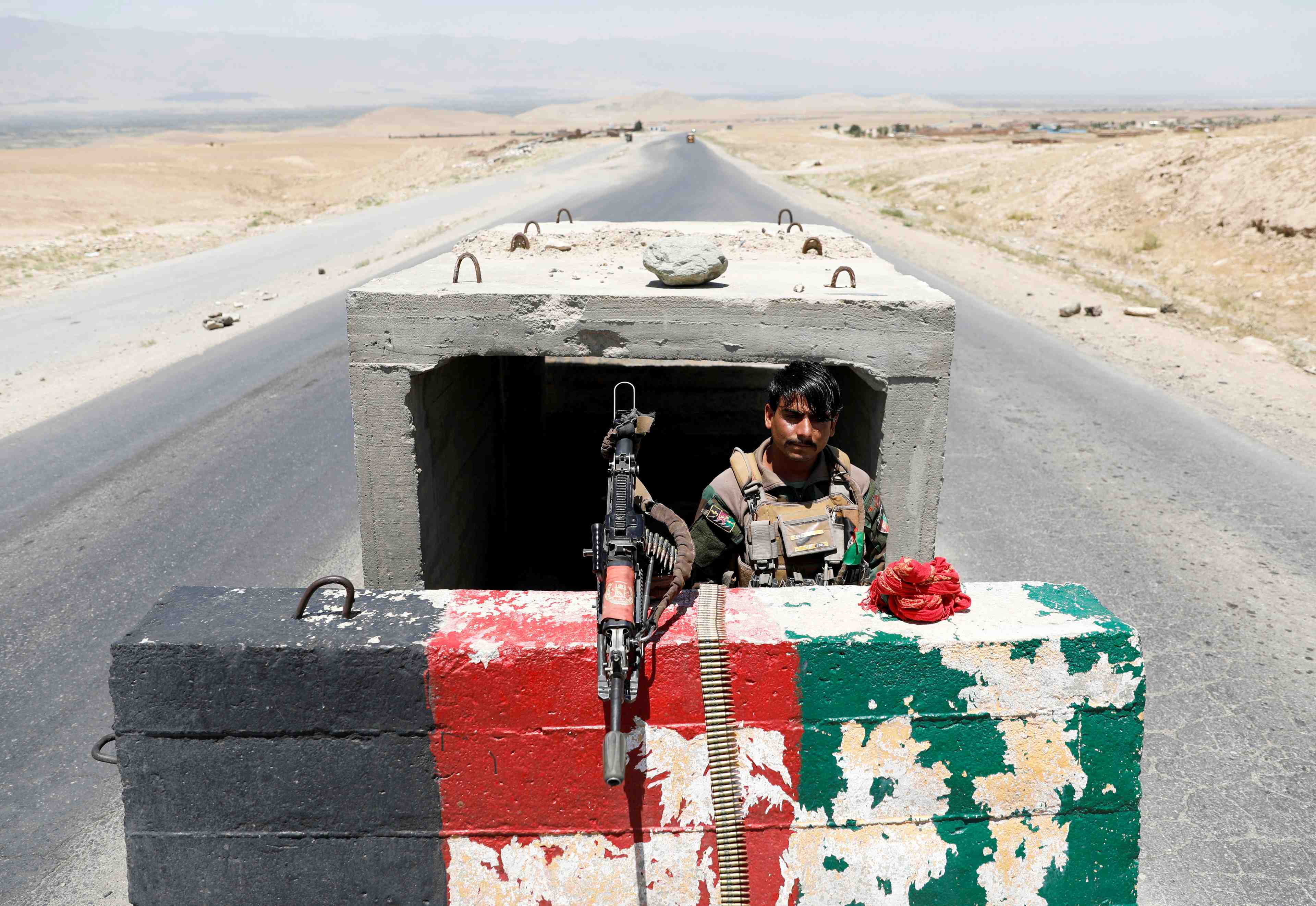 Les taliban attaquent la capital d'une province du nord-est de l'afghanistan