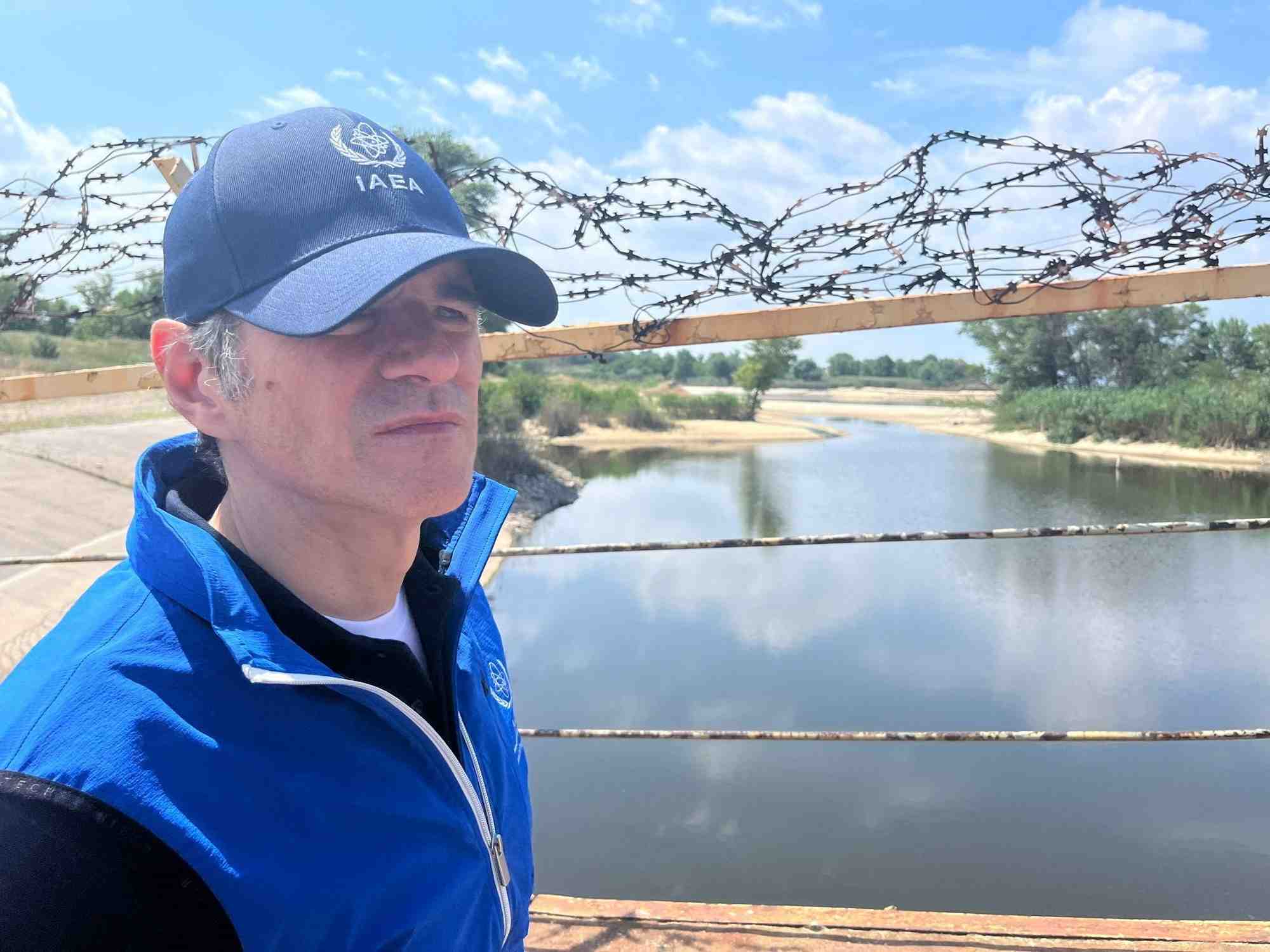 Rafael grossi visite la centrale nucleaire de zaporizhzhia a l'exterieur d'enerhodar dans la region de zaporizhzhia, en ukraine controlee par la russie