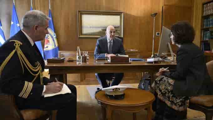 Le ministre de la Défense Nikos Dendias a demandé « une explication officielle » à l'ambassadrice de France en Grèce, Laurence Auer, « concernant les informations relatives à la vente de missiles Meteor à la Turquie par un consortium auquel participe la France ».