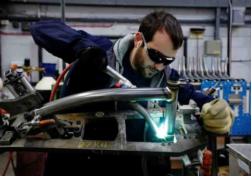 Forte hausse de la production manufacturière britannique