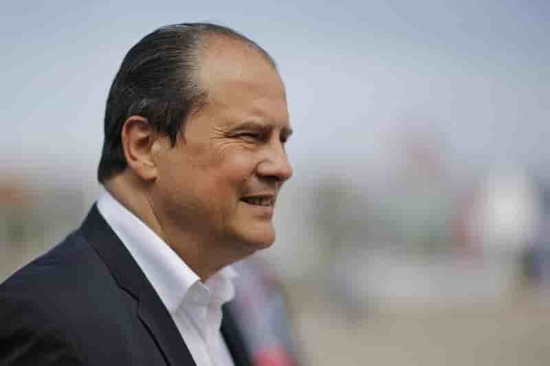 Cambadélis dénonce des "mesquineries" sur ses diplômes