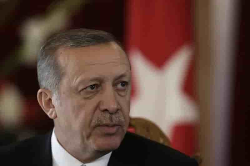 Le president turc juge inevitable des elections anticipees en l'absence d'une coalition
