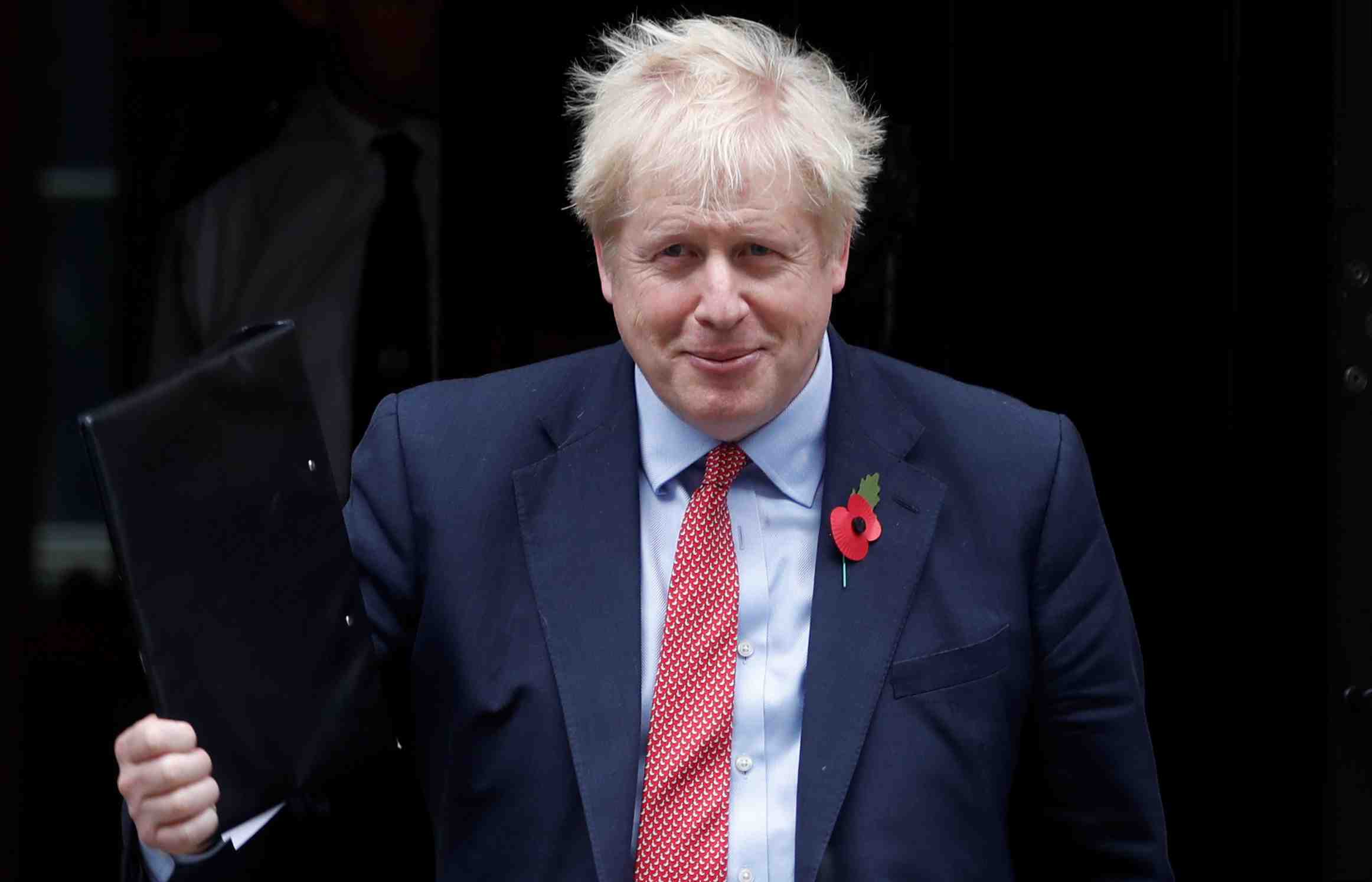Le projet de loi johnson sur des elections en decembre franchit une deuxieme etape