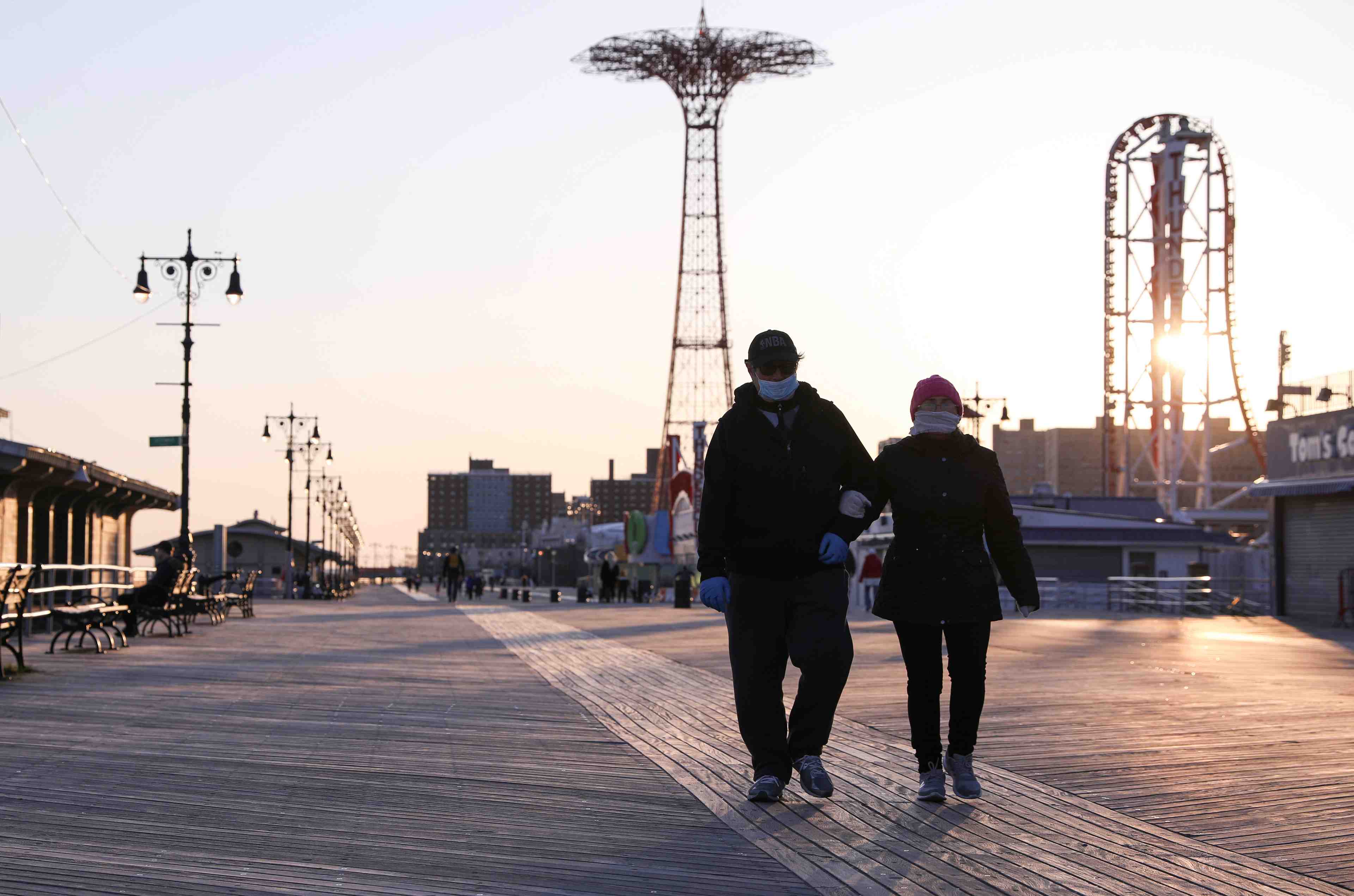 Coronavirus: pres de 800 morts en 24 heures dans l'etat de new york