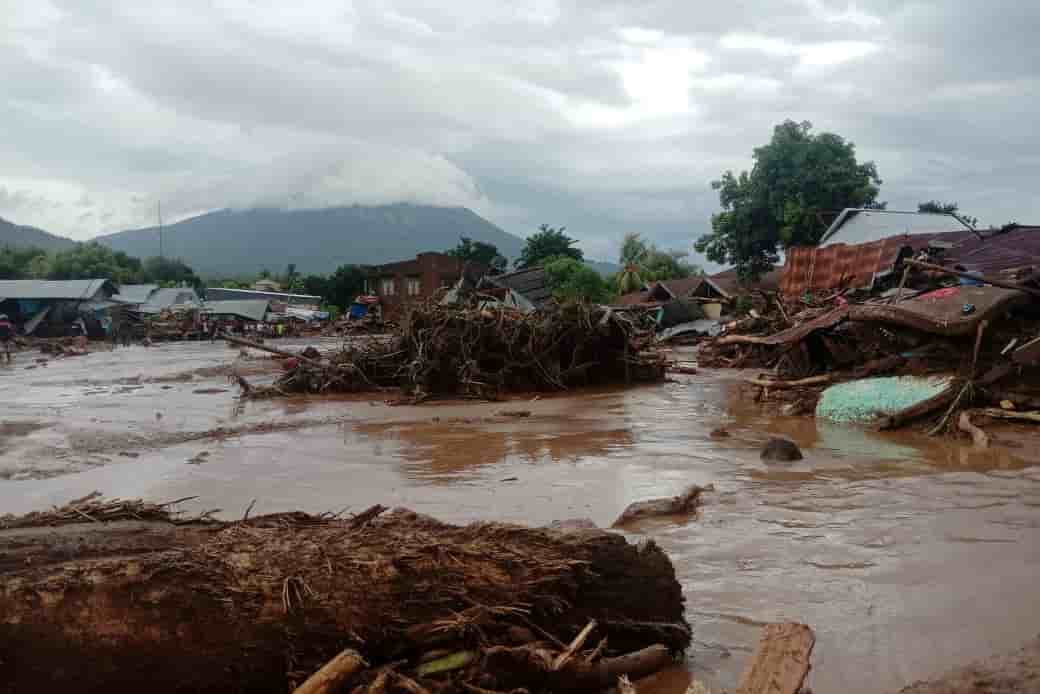 Les inondations en indonesie font 55 morts, 40 portes disparus