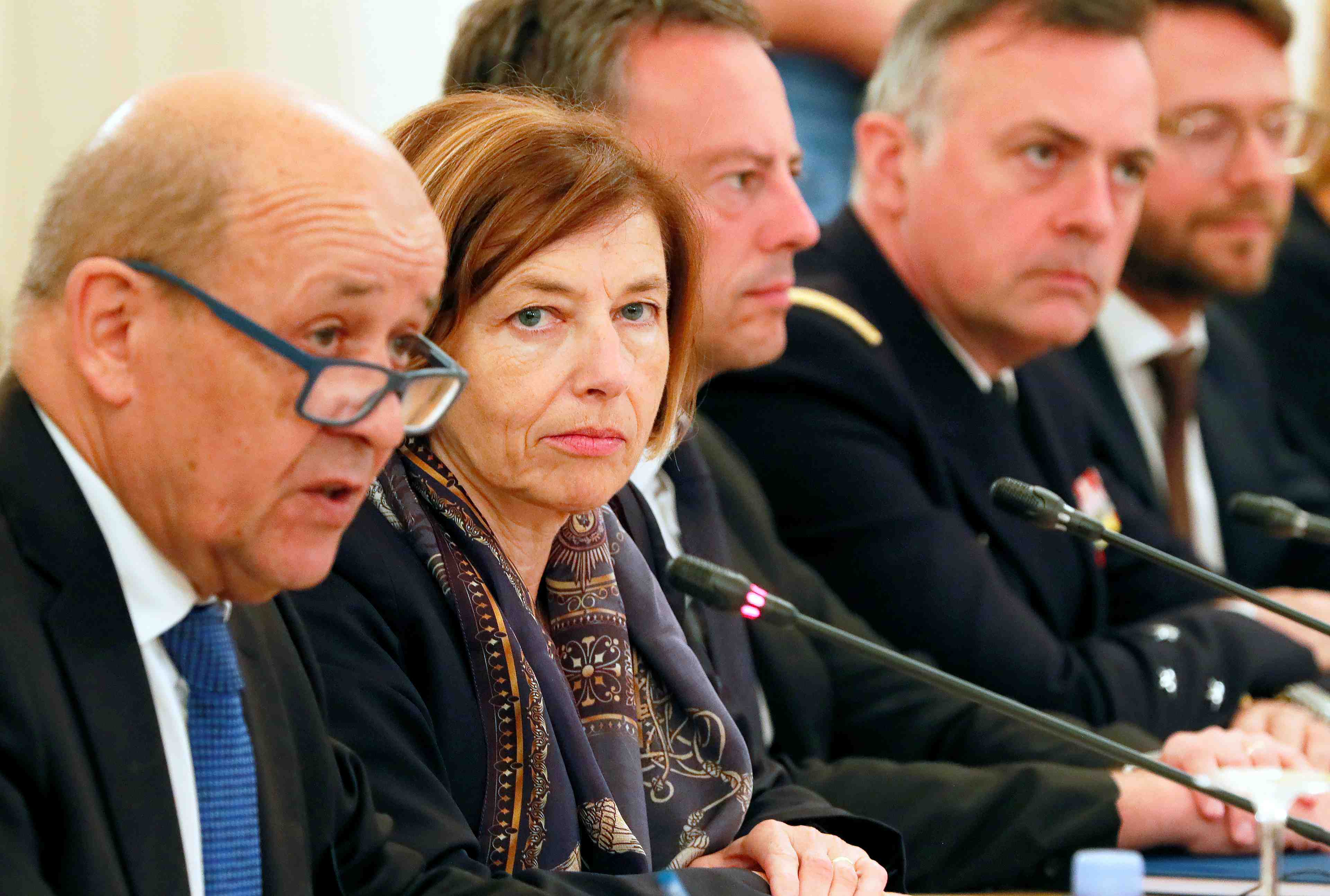 Ukraine: a moscou, le drian juge premature de lever toute sanction