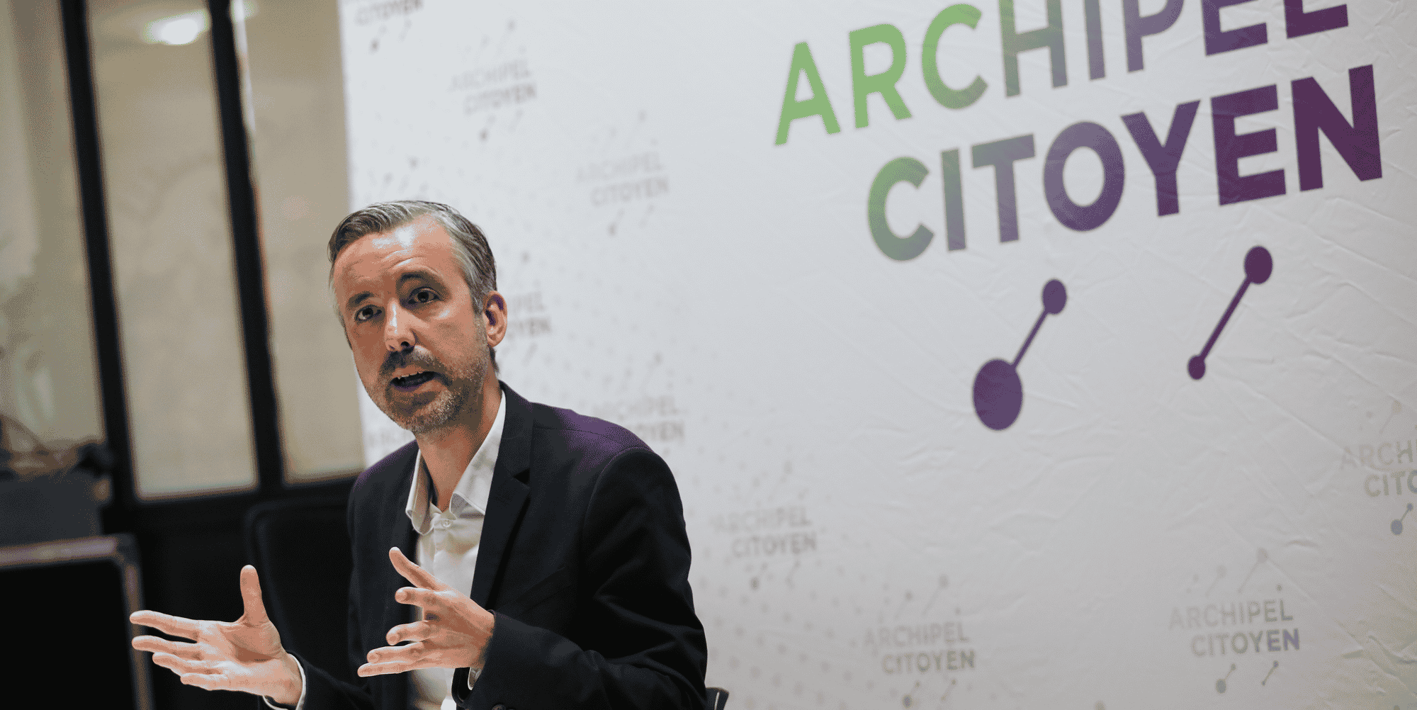 L'écologiste Antoine Maurice parviendra-t-il à convaincre les Toulousains à l'occasion des élections municipales, avec son concept de "l'écologie heureuse" ?