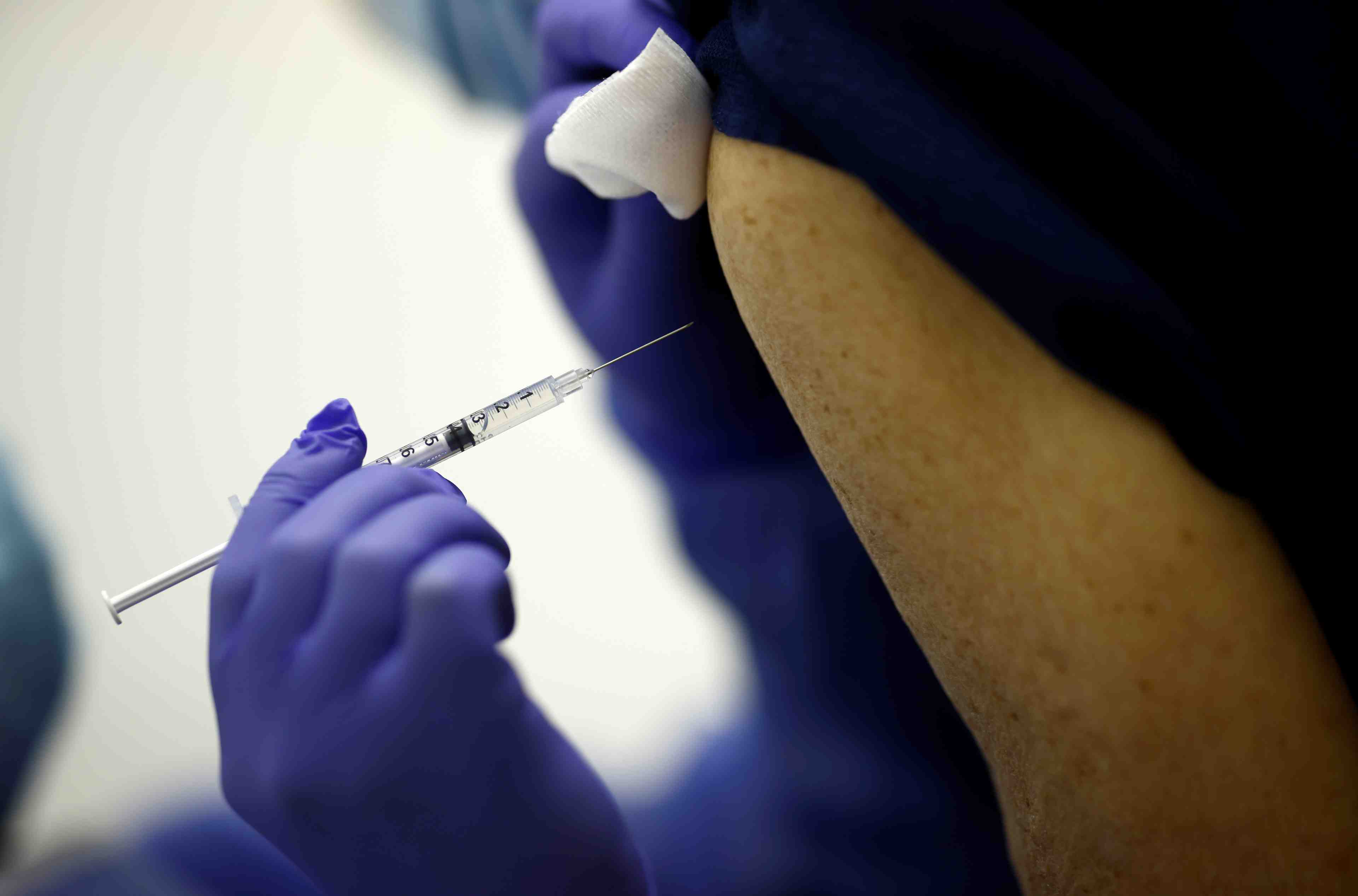 Coronavirus: la france vise 3,5 millions de vaccinations de plus cette semaine