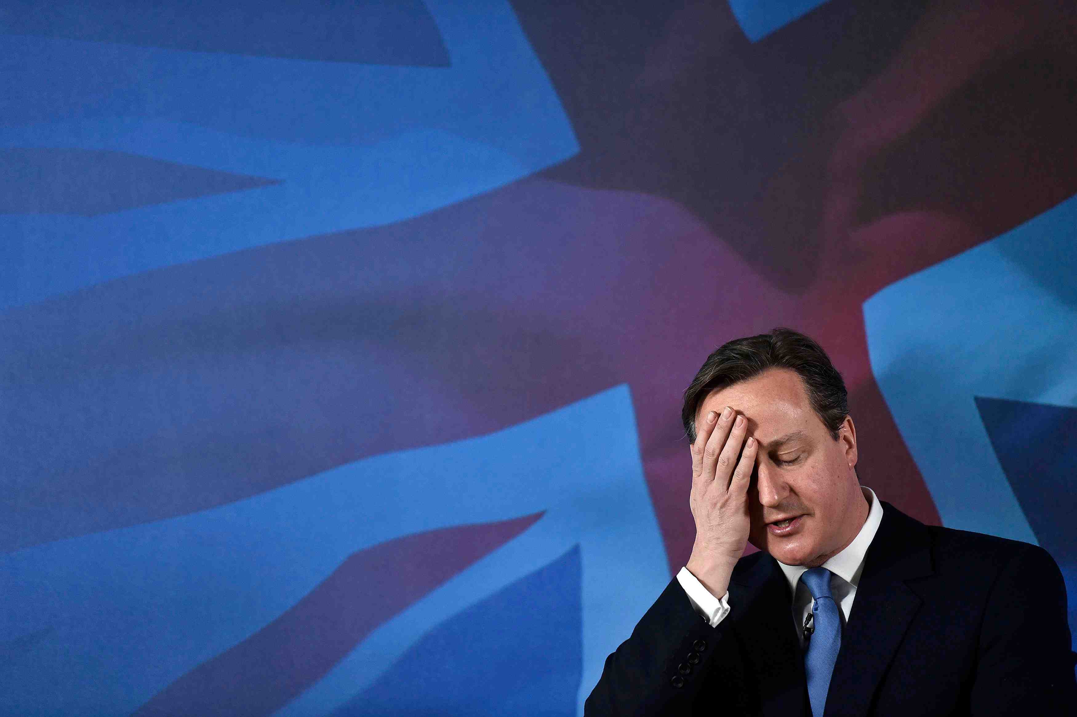 David cameron se trompe sur le nom de son club de football favori
