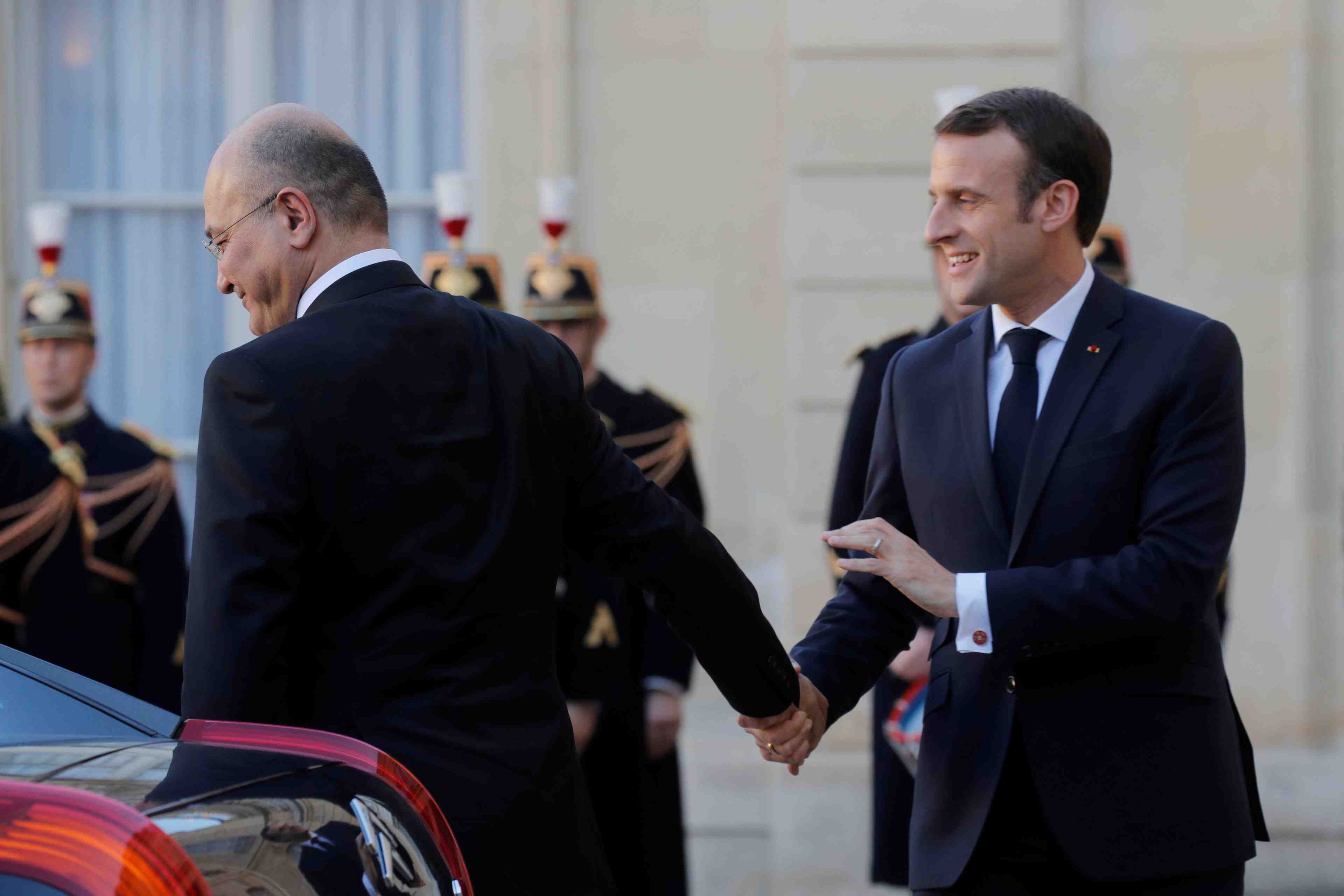L'irak evoque 13 djihadistes, macron refuse de dire s'ils sont francais