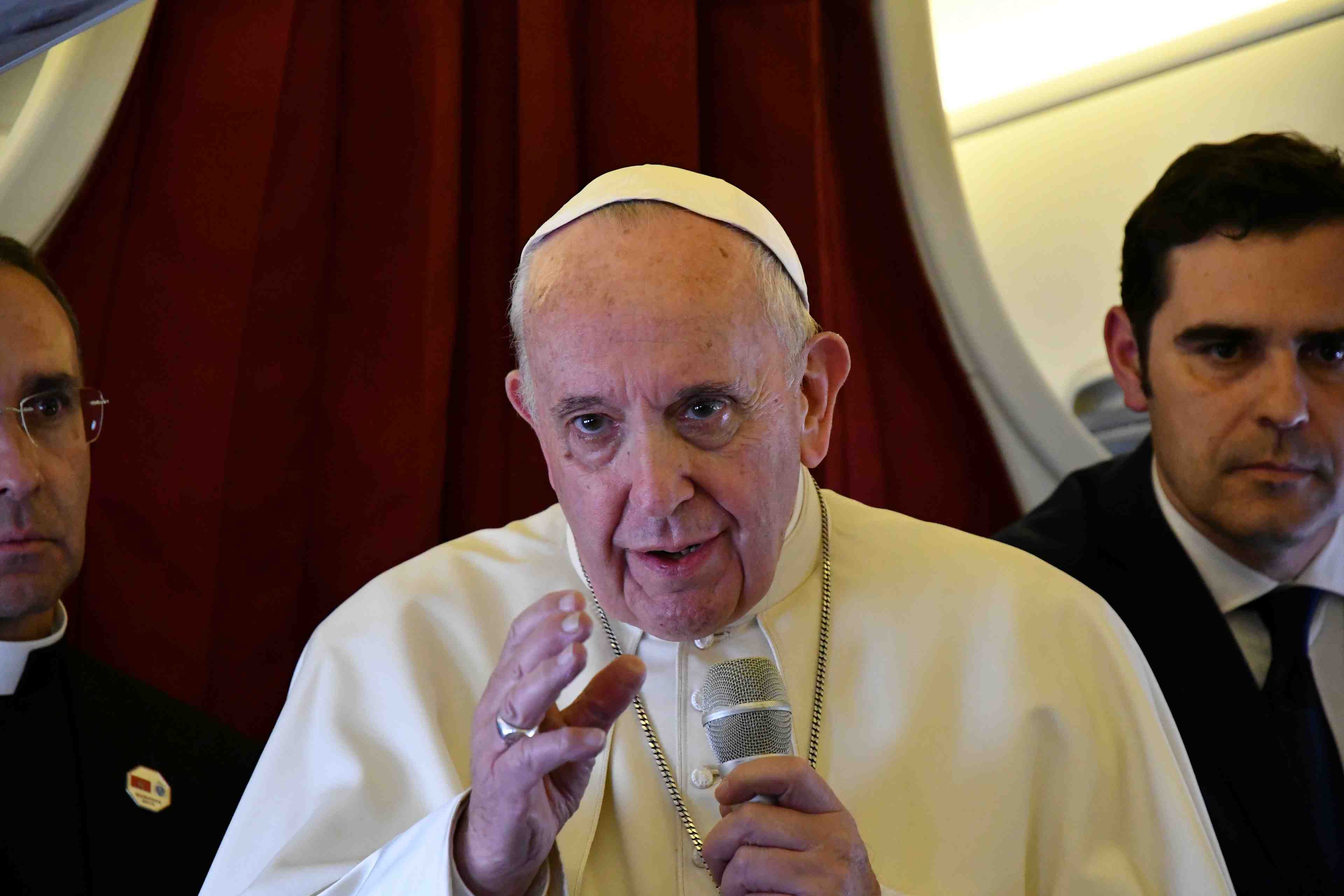 Barbarin: le pape justifie son refus d'accepter la demission