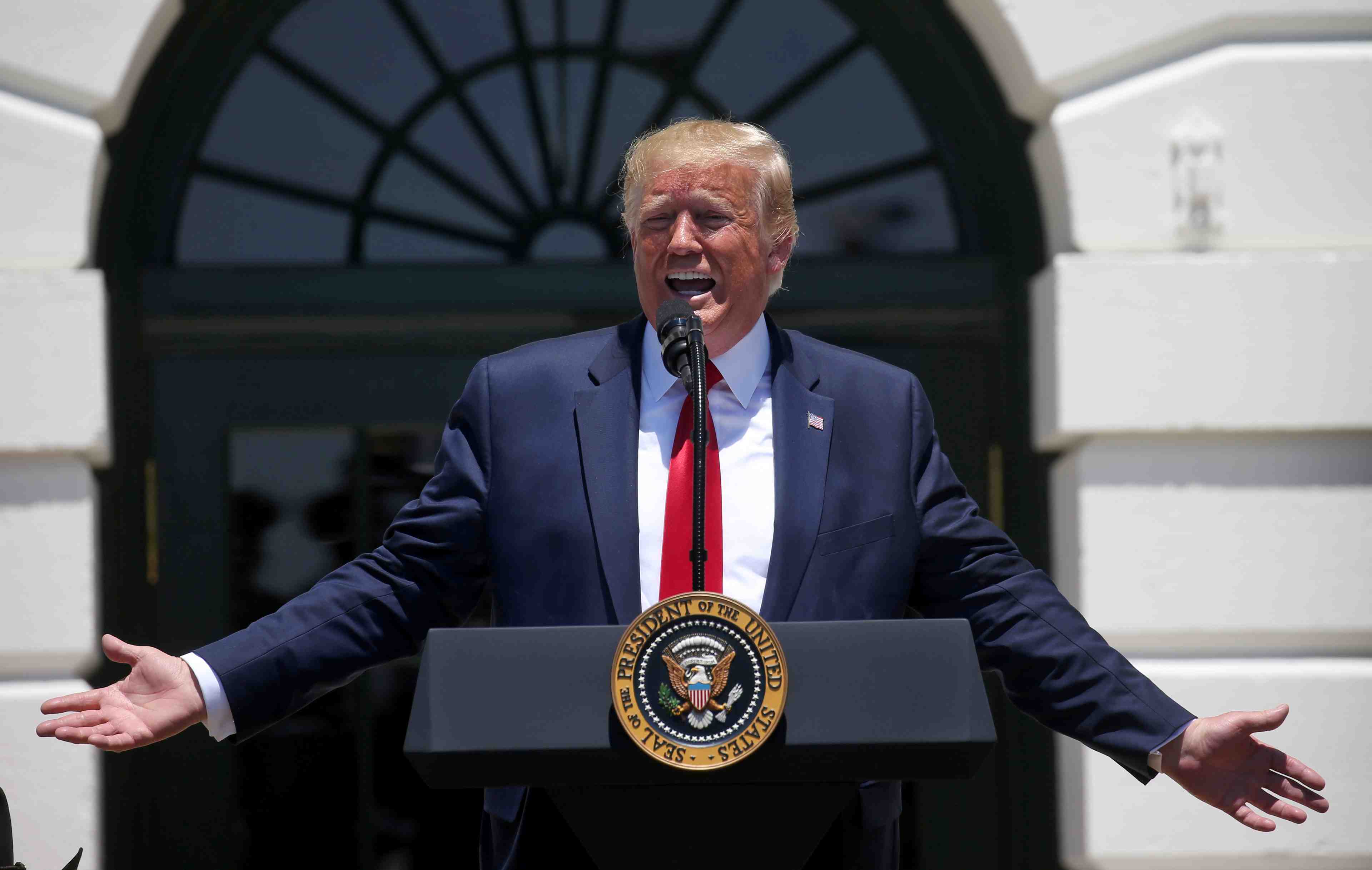 La chambre des representants condamne les propos de trump contre des elues