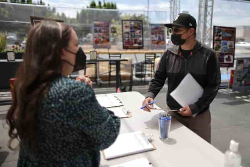 Etats-unis: hausse inattendue des inscriptions au chomage a 351.000