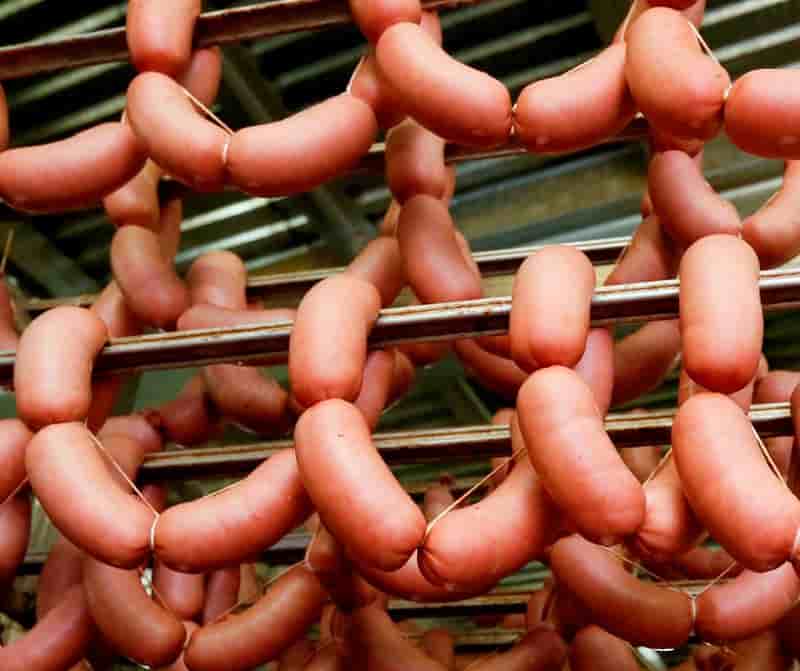 Consommer de la viande transormee augmente les risques de cancer, selon l'oms
