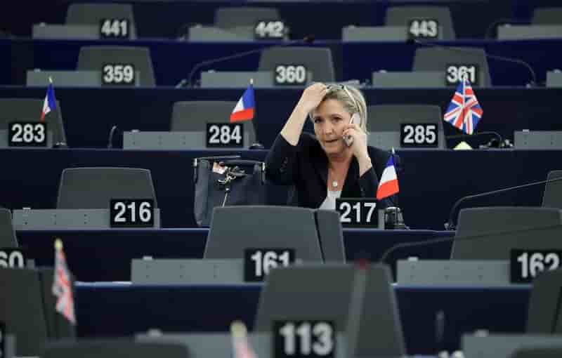 Une commission du parlement europeen pour lever l'immunite de le pen
