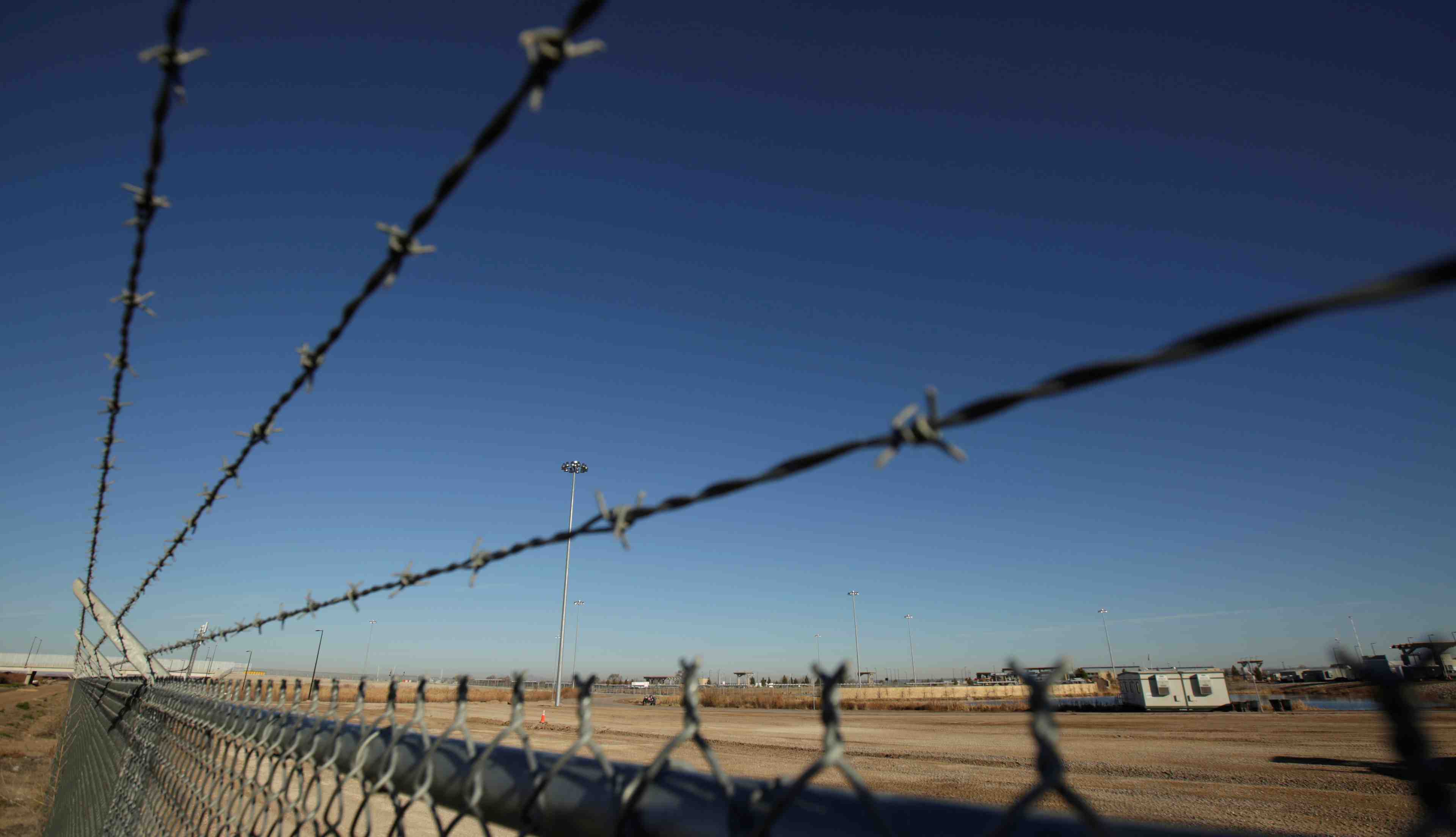 Le pentagone va deployer 3.750 militaires us de plus a la frontiere mexicaine