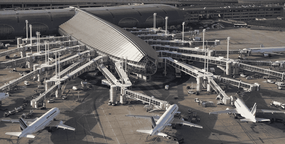 La contribution aéroportuaire globale suite à l'instauration de cette taxe devrait être de l'ordre de 500 millions d'euros sur les quatre prochaines années.