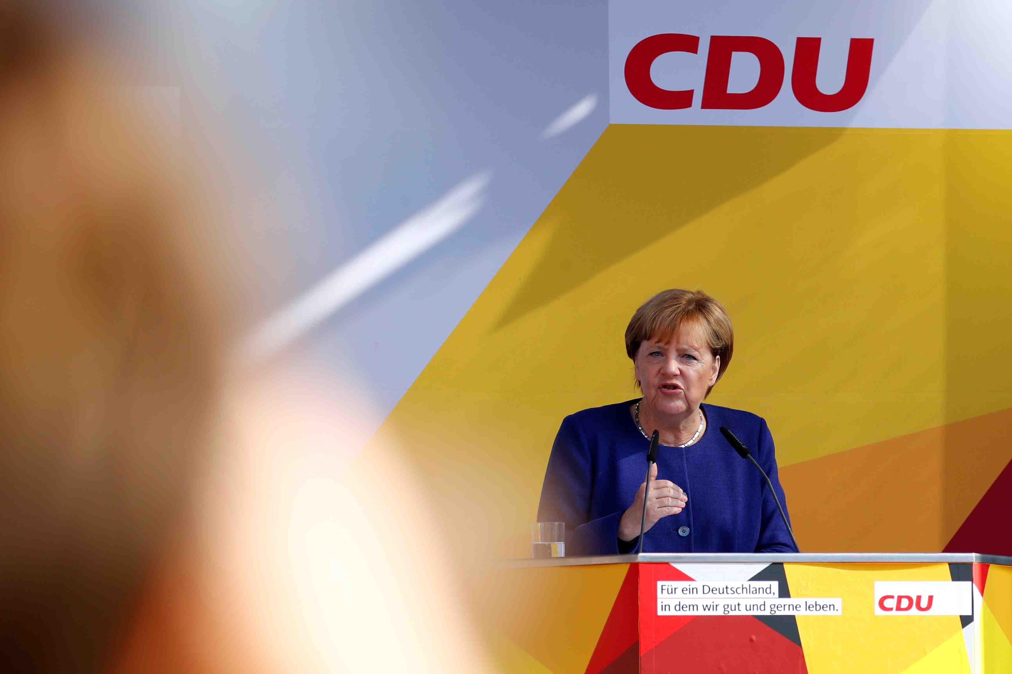 La cdu-csu conserve son avance sur le spd a une semaine du vote