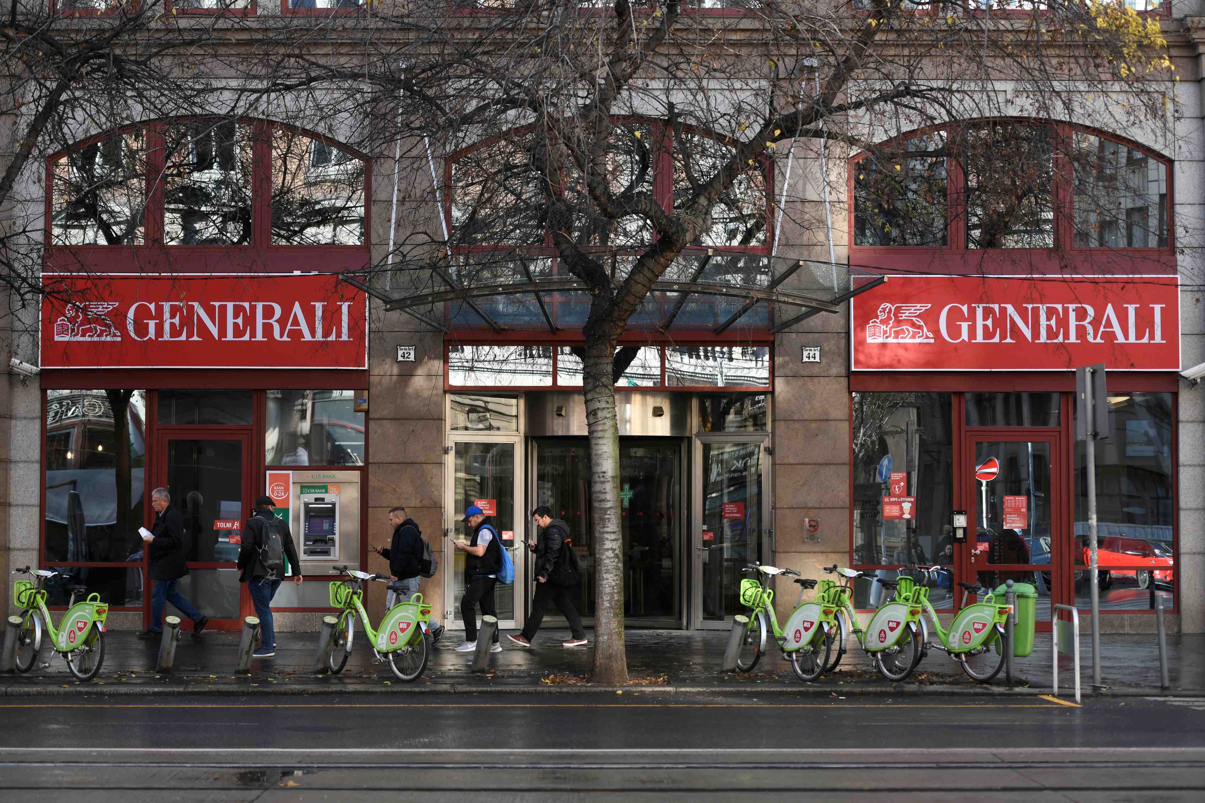 Generali voit son benefice baisser en 2020 mais cherche toujours des acquisitions
