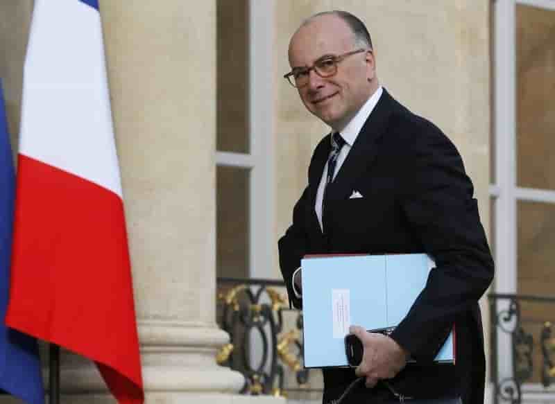 Bernard cazeneuve va reunir un "forum" de dialogue avec le culte musulman
