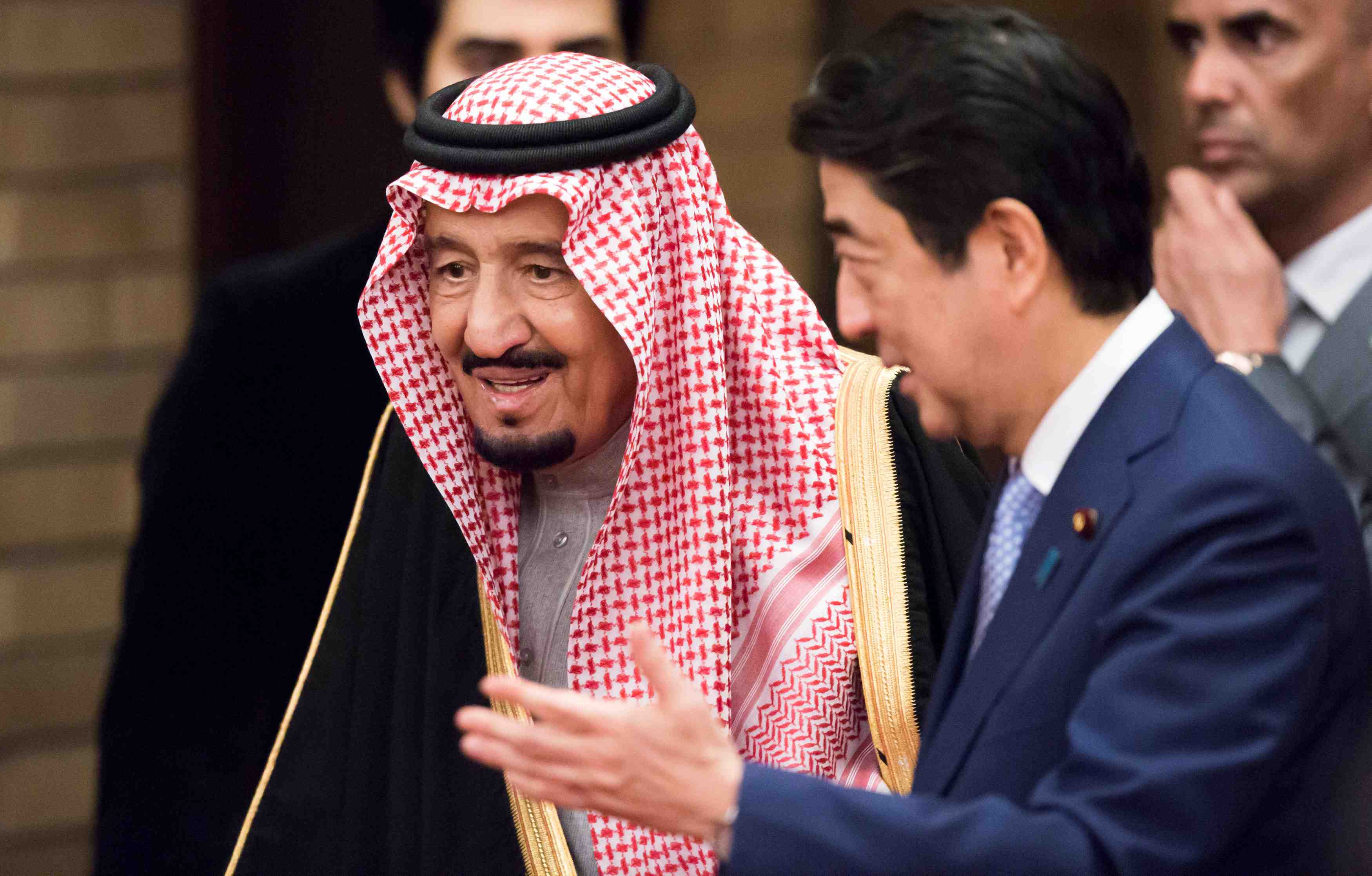 Abe fait la promotion de tokyo pour l'ipo d'aramco