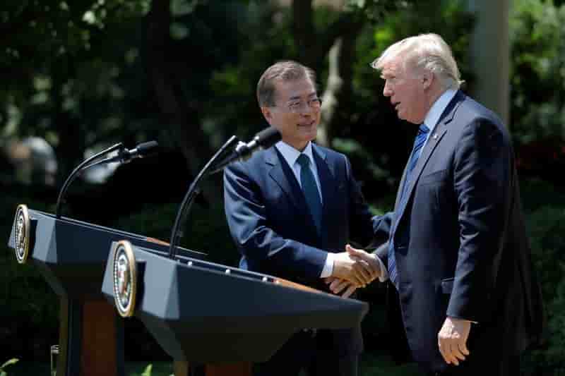 Trump et moon pour plus de sanctions contre la coree du nord