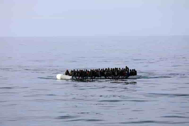 Des centaines de migrants recueillis au large de la libye