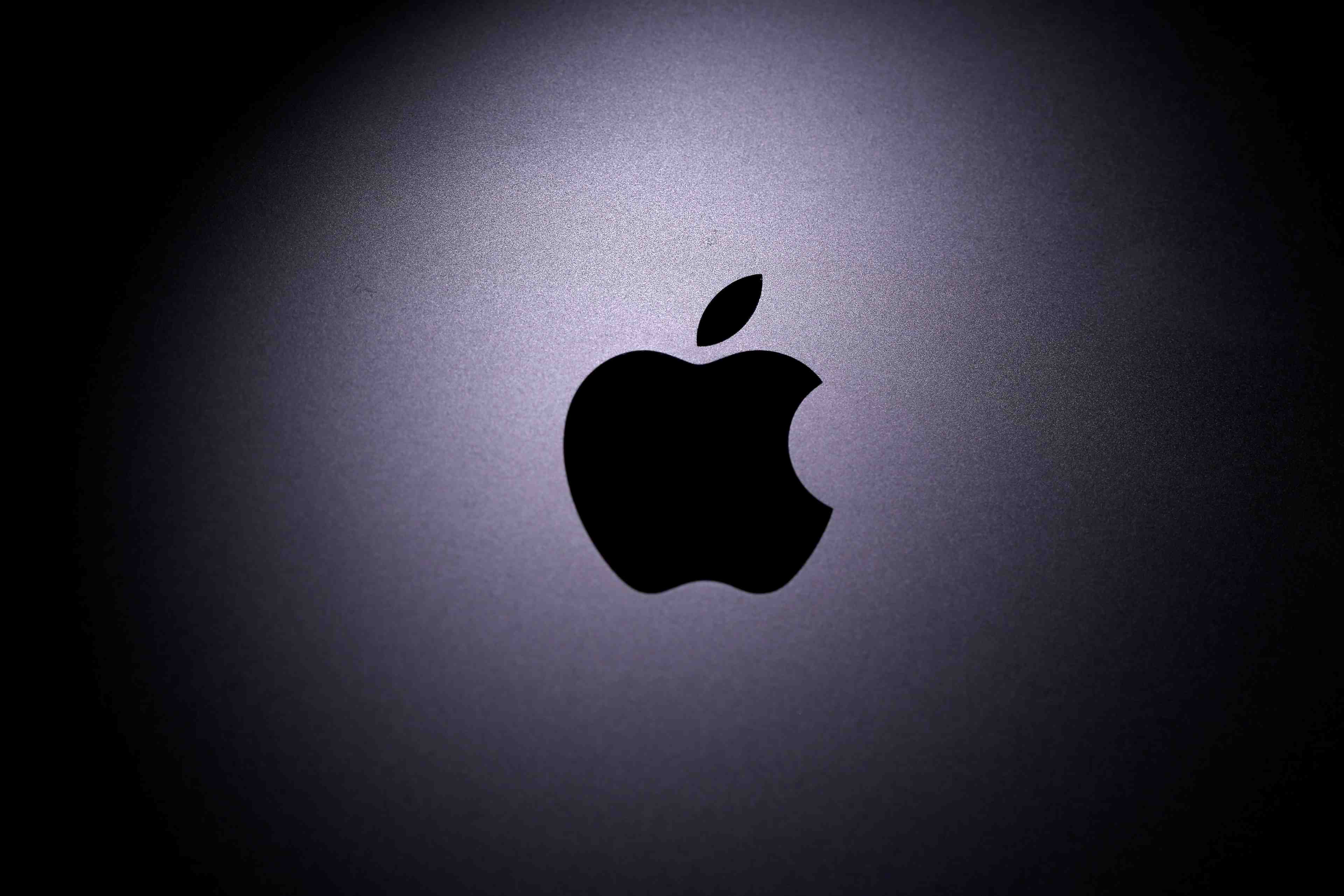 Critique, apple s'engage a respecter la liberte d'expression