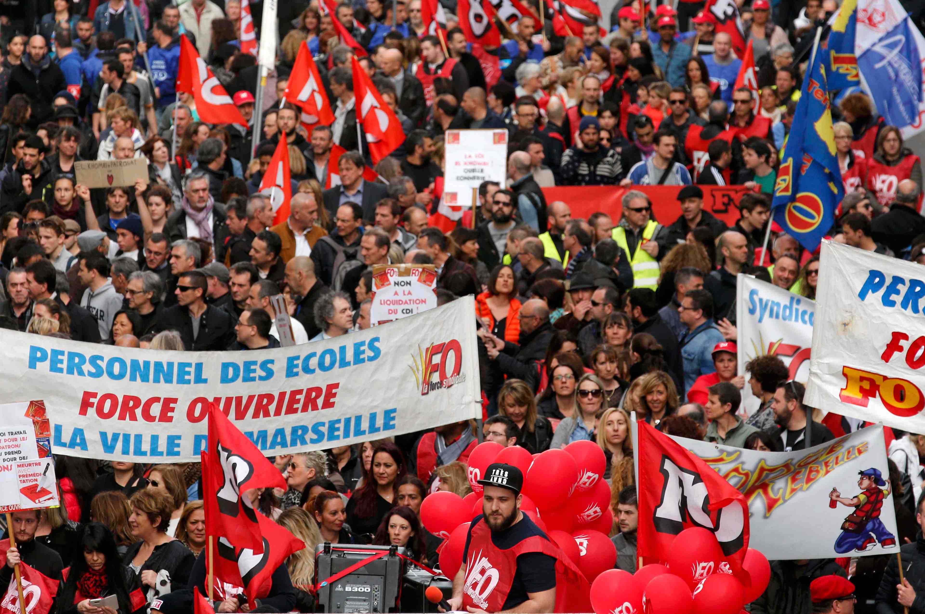 Des milliers de manifestants a marseille contre la loi travail