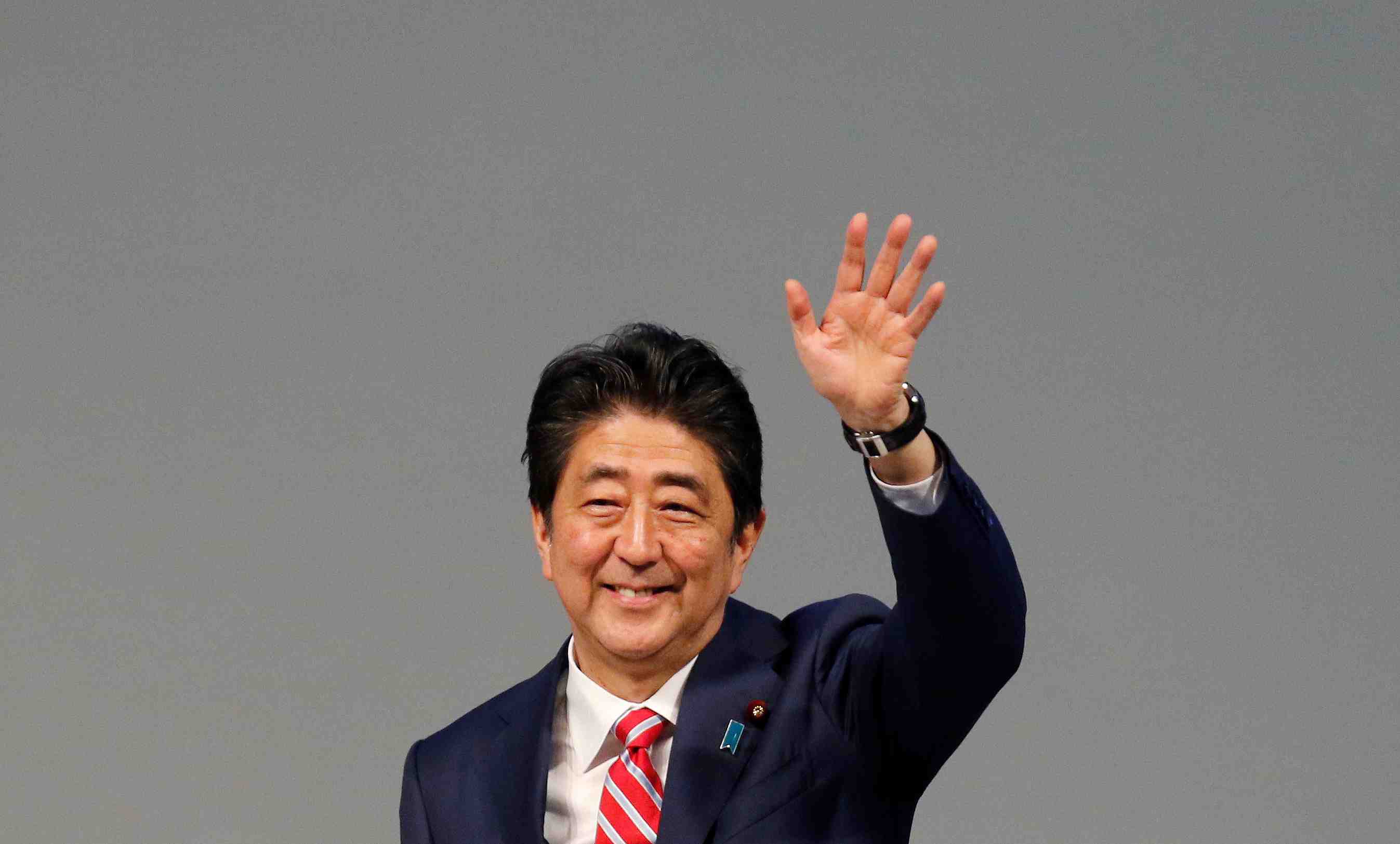Japon: le premier ministre envisage des elections anticipees