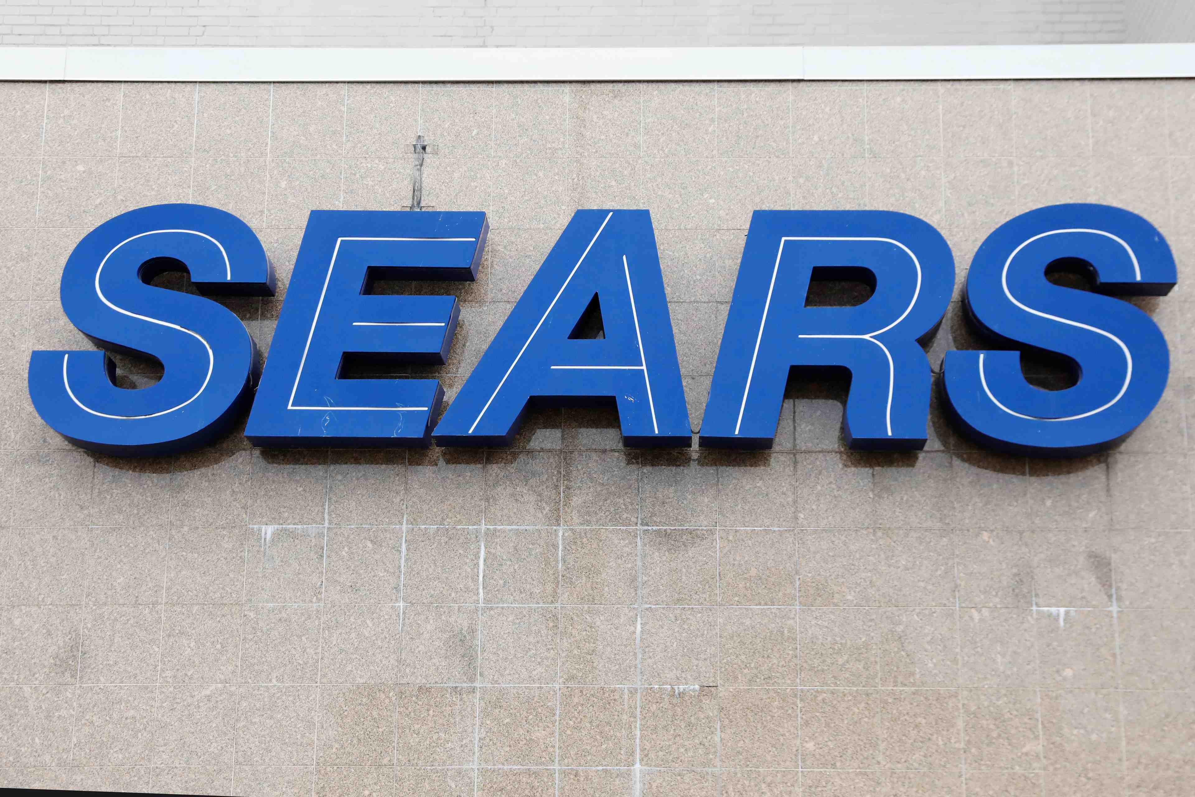 Sears commence a ne plus honorer des paiements a ses fournisseurs