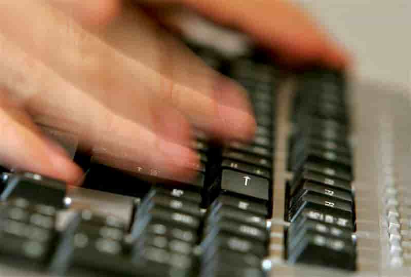 SÉCURITÉ CONTRE LIBERTÉ, L'OMBRE DE "BIG BROTHER" SUR LE NET EN GRANDE-BRETAGNE