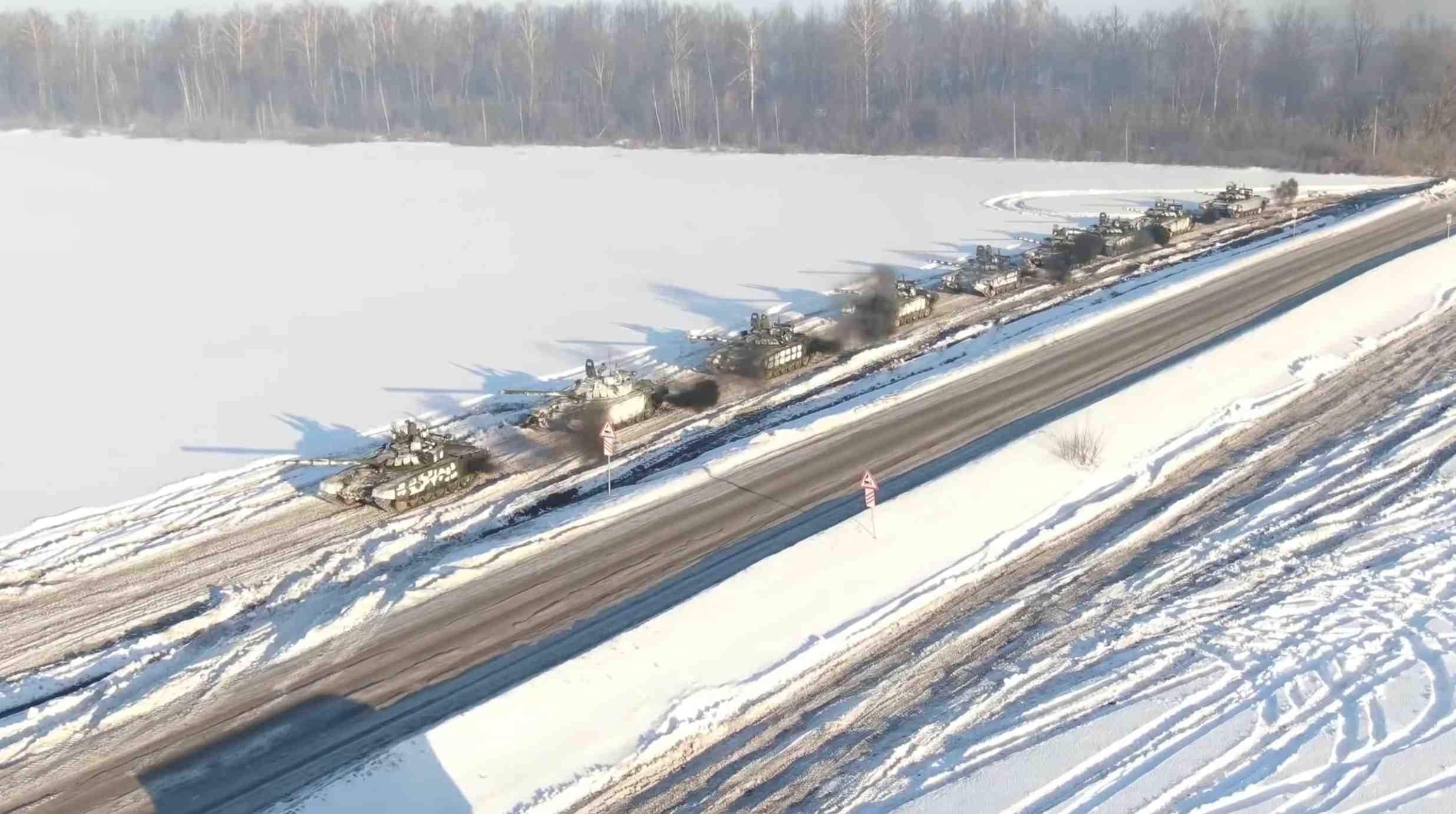 La russie diffuse des images de depart de troupes de crimee apres des manoeuvres